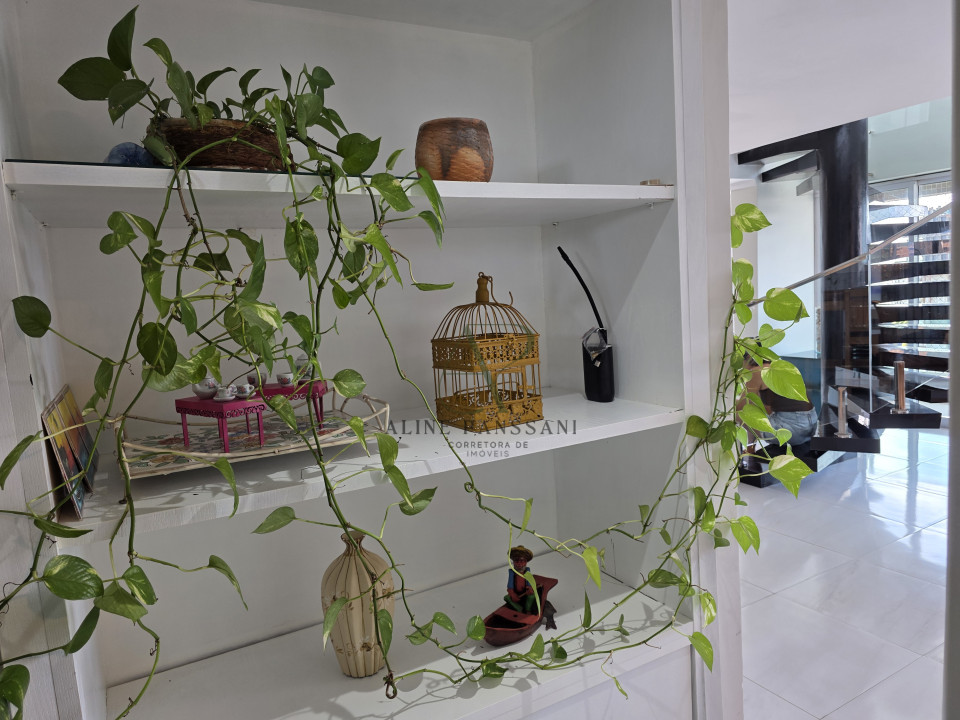 Imagens do imóveis COBERTURA DUPLEX COM VISTA MAR, 250m², 5 QUARTOS, SENDO 2 SUÍTES, PISCINA, NASCENTE, 1 VAGA, EM CAMBOINHA