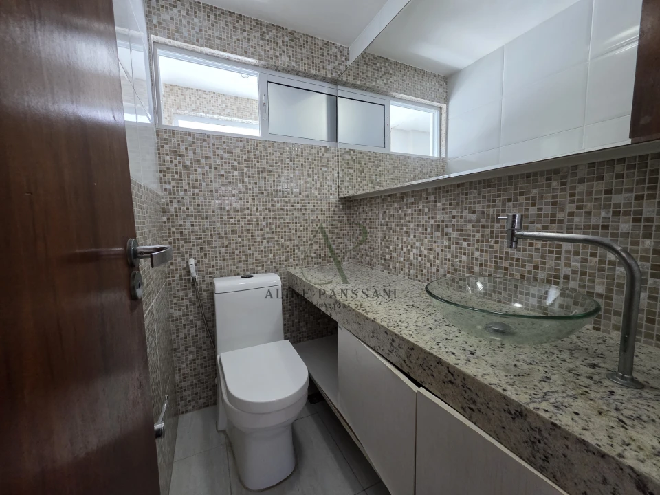 Imagens do imóveis CASA PARA LOCAÇÃO ANUAL, 03 SUÍTES, ESCRITÓRIO, SOLÁRIUM, PISCINA, INTERMARES