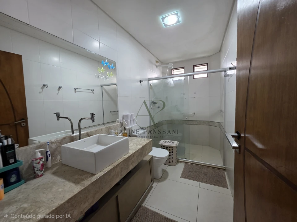 Imagens do imóveis CASA DUPLEX,  SOLTA À VENDA, 321M², 4 SUÍTES, PISCINA, 2 VAGAS, INTERMARES