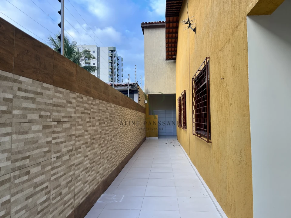 Imagens do imóveis CASA DE PRAIA PARA LOCAÇÃO MENSAL OU POR TEMPORADA, 4 SUÍTES, PISCINA E CHURRASQUEIRA, EM INTERMARES