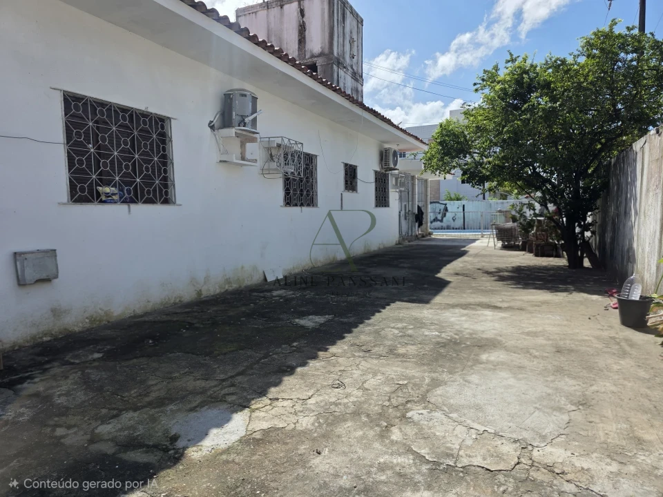 Imagens do imóveis VENDE-SE CASA OU TERRENO DE ESQUINA NO BESSA, 12X30 COM PISCINA