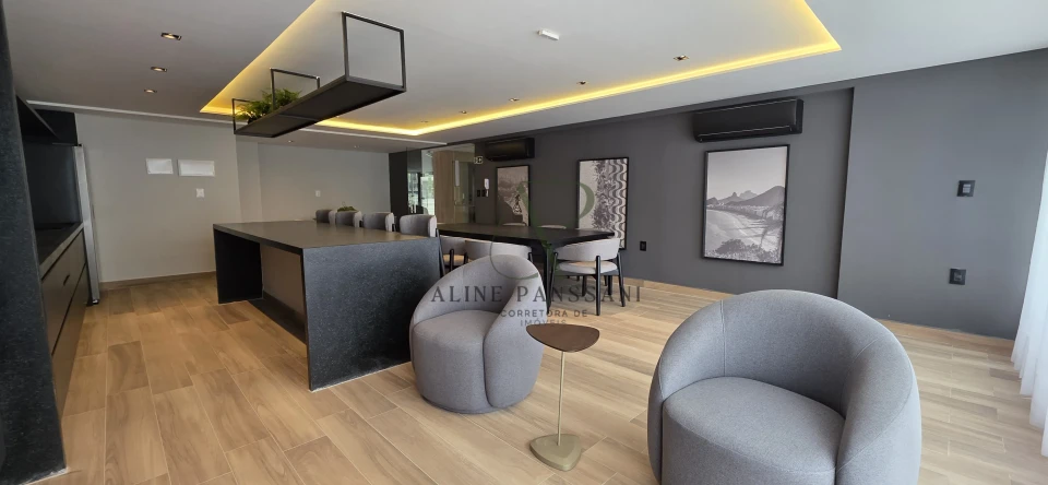 Imagens do imóveis FLAT À BEIRA MAR À VENDA, 24m², 1 QUARTO, ÁREA DE LAZER COMPLETA, SUL, VAGA ROTATIVA, VISTA MAR DEFINITIVA