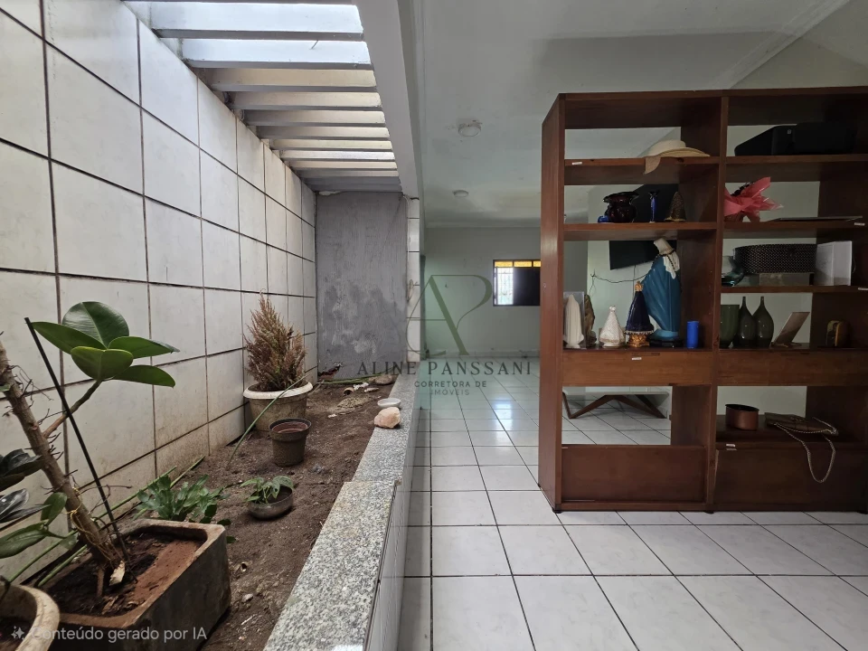 Imagens do imóveis VENDE-SE CASA OU TERRENO DE ESQUINA NO BESSA, 12X30 COM PISCINA