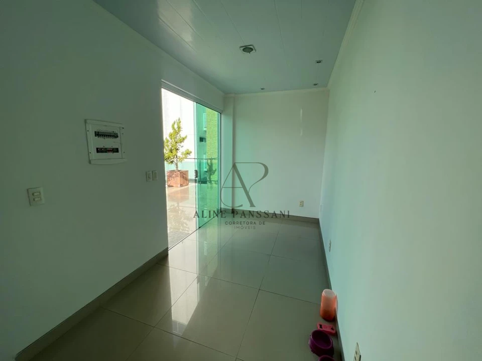 Imagens do imóveis CASA À VENDA, 287m², 4 QUARTOS, PISCINA, 6 VAGAS, INTERMARES