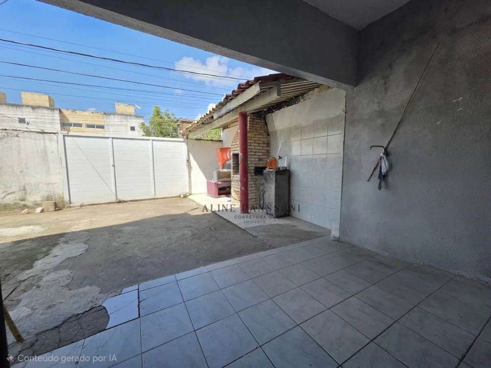 Imagens do imóveis VENDE-SE CASA OU TERRENO DE ESQUINA NO BESSA, 12X30 COM PISCINA