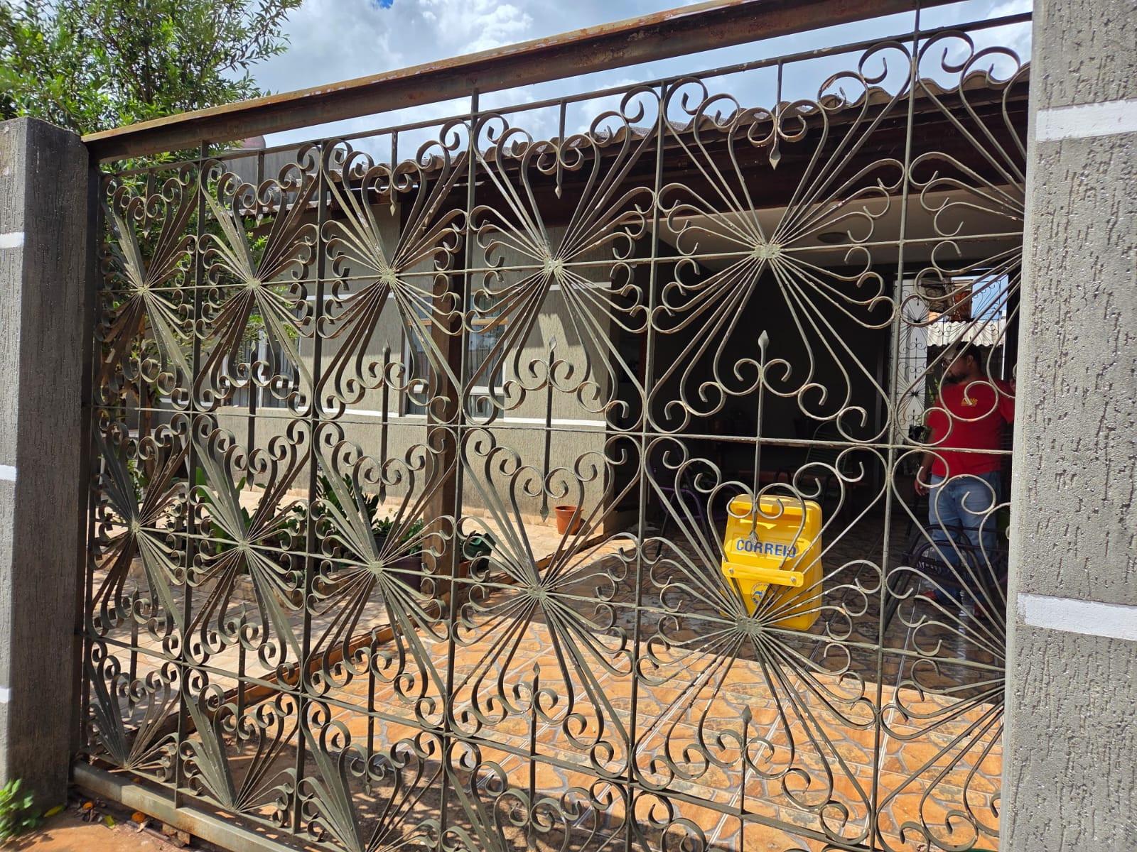 Casa À Venda Casa JARDIM BONIFÁCIO - LONDRINA - ZONA LESTE