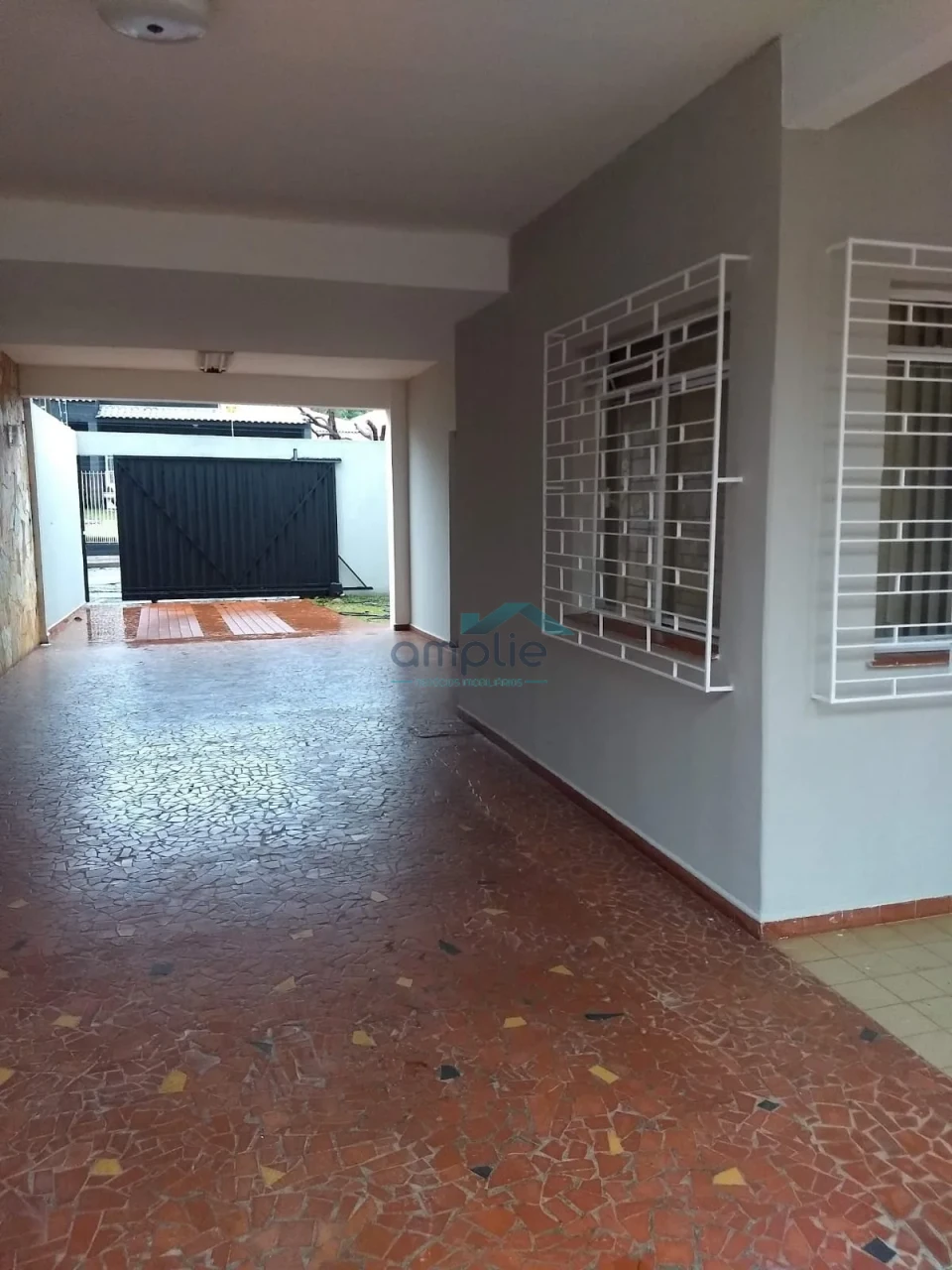 Sobrado À Venda Em Região Privilegiada