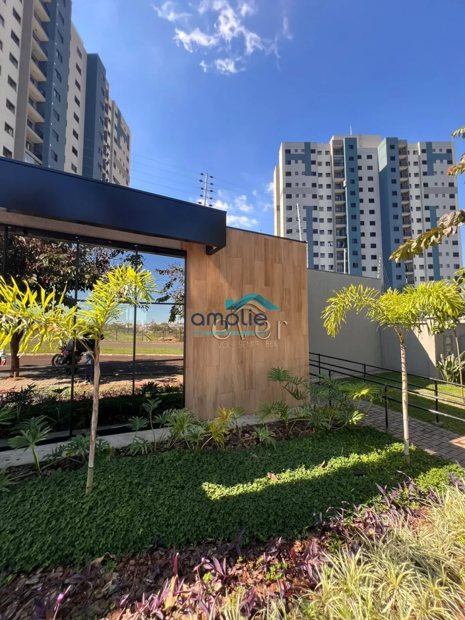 APTO PORTEIRA FECHADA - RESIDENCIAL EVER - ZONA NORTE DE LONDRINA.