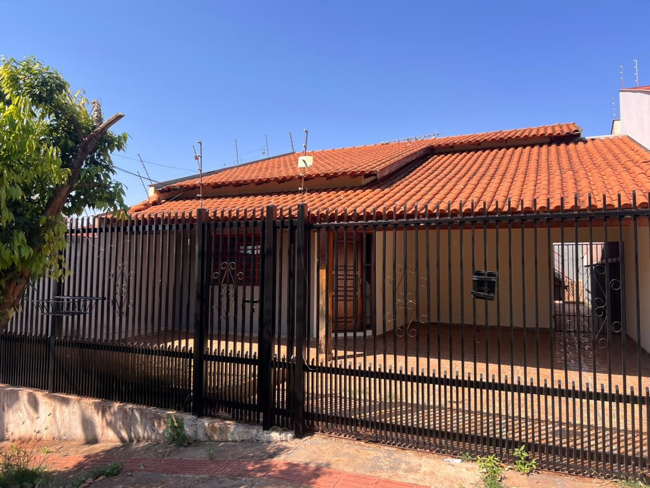 Excelente Casa no Jardim Roma