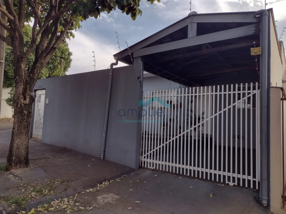 CASA MUITO BEM LOCALIZADA PRÓXIMA A AV. SÃO JOÃO