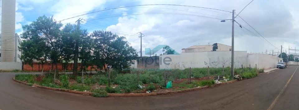 TERRENO MUITO BEM LOCALIZADO NO ANTARES - CONFIRA.