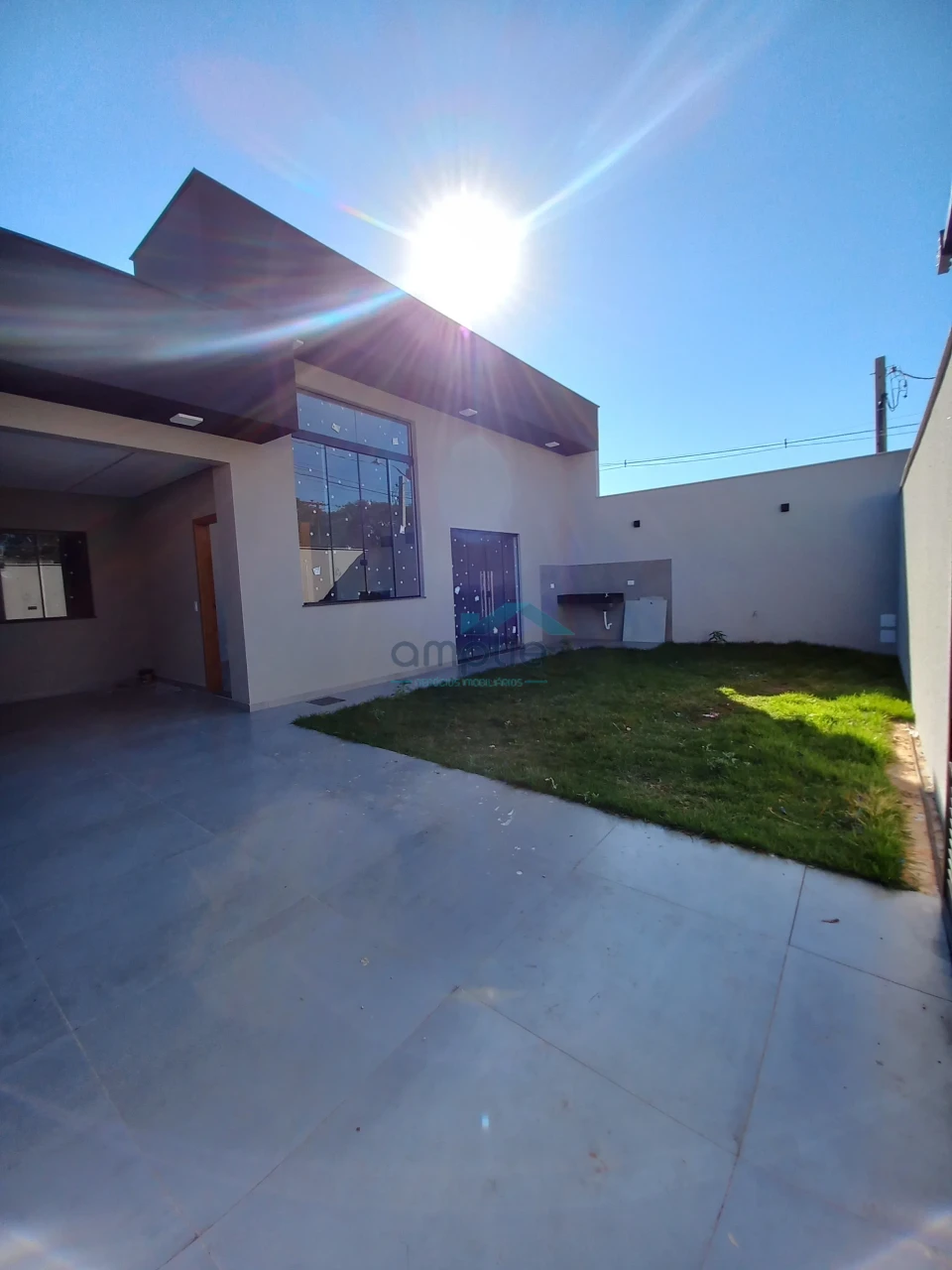 RESIDÊNCIA ÍMPAR DE ARQUITETURA SINGULAR - REGIÃO SUL.