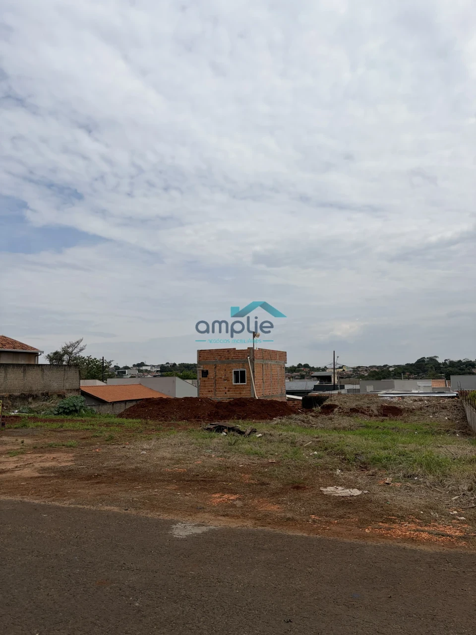 Imagens do imóveis Terreno À Venda Pioneiros Londrina