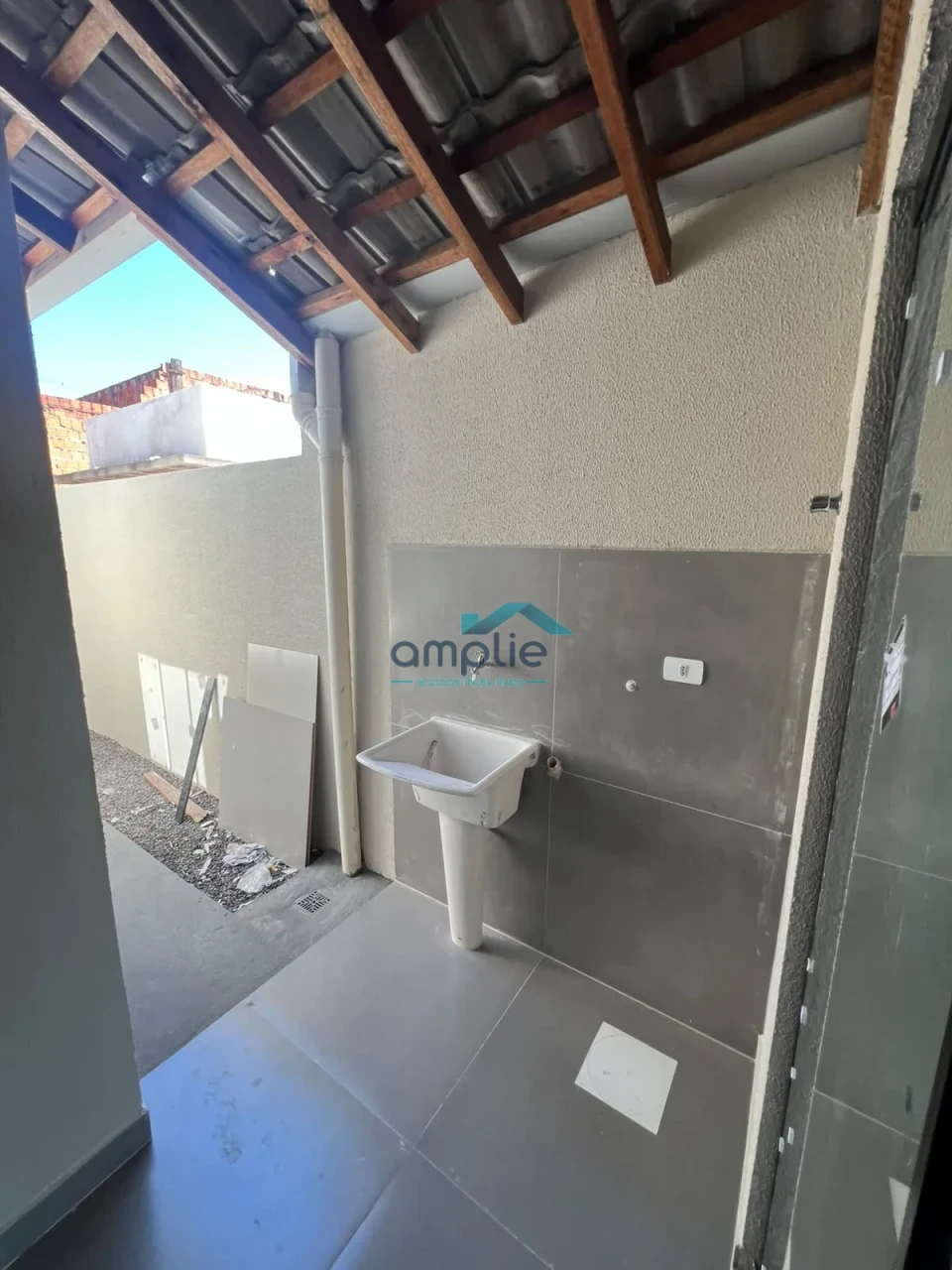 Imagens do imóveis Casa Geminada À Venda Pioneiros Londrina