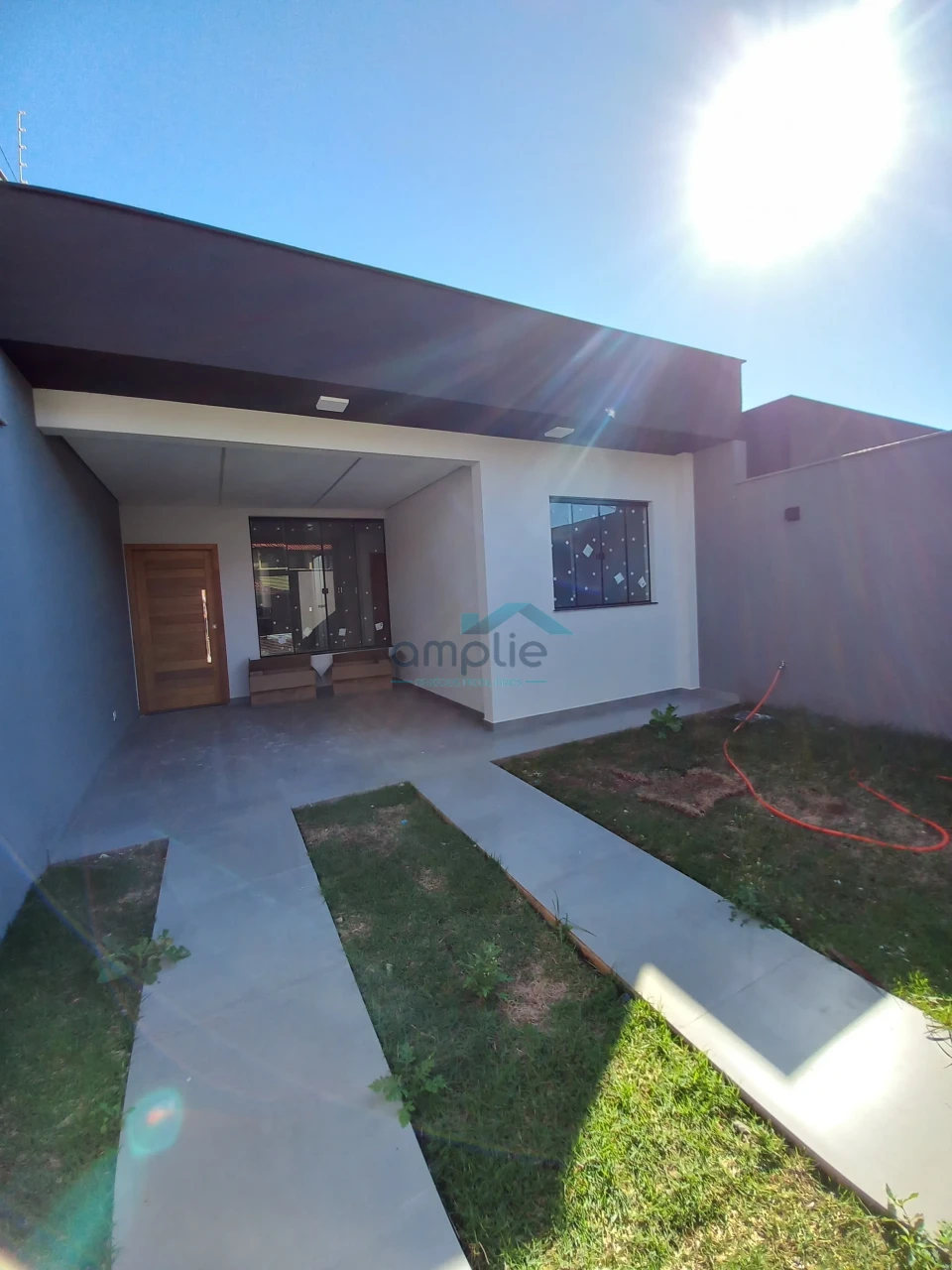 CASA - OPORTUNIDADE ÚNICA E MODERNA NA REGIÃO SUL, LONDRINA.