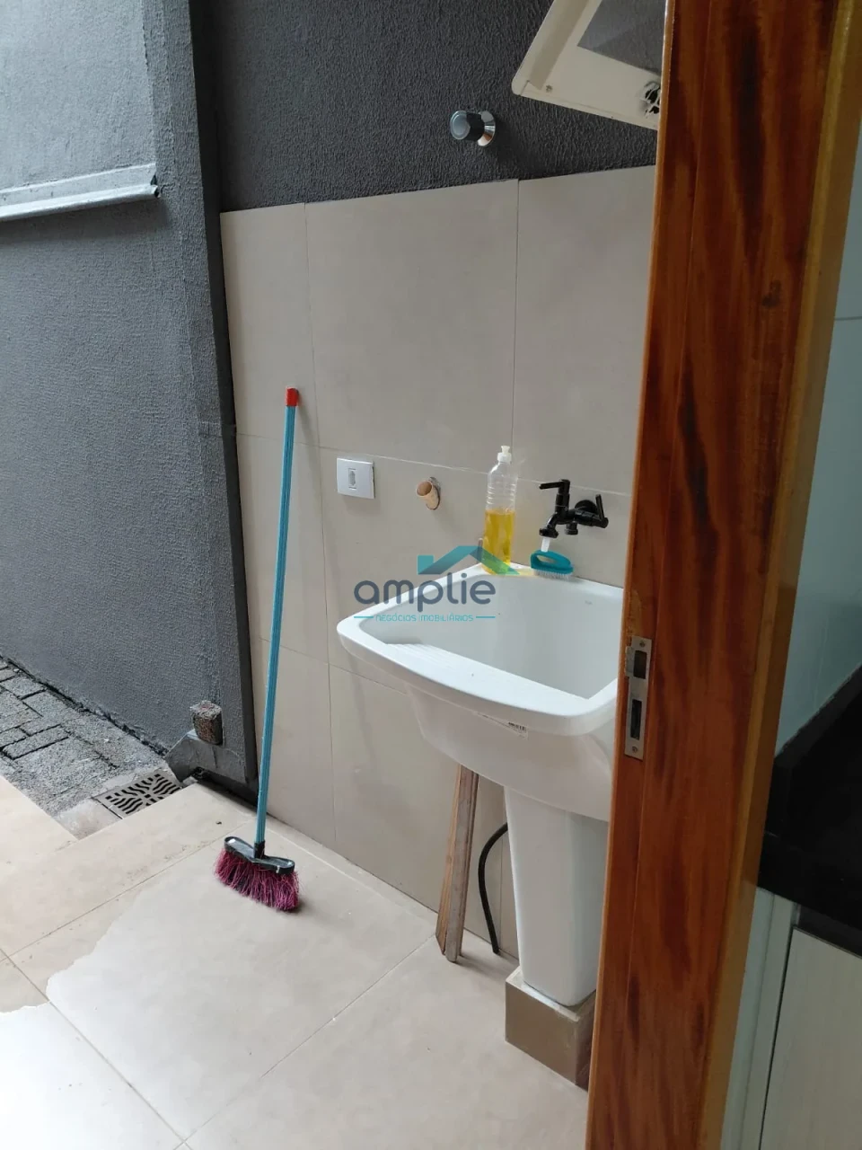 Imagens do imóveis Casa Geminada À Venda Jardim Montecatini Londrina