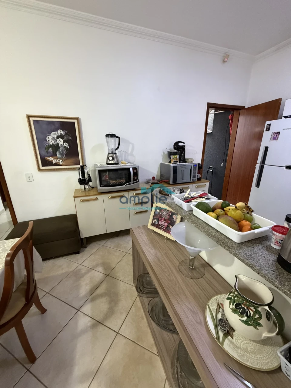 CASA A VENDA - AO LADO DA AV. SÃO JOÃO - ACEITA PERMUTAS POR CARROS OU APTO.