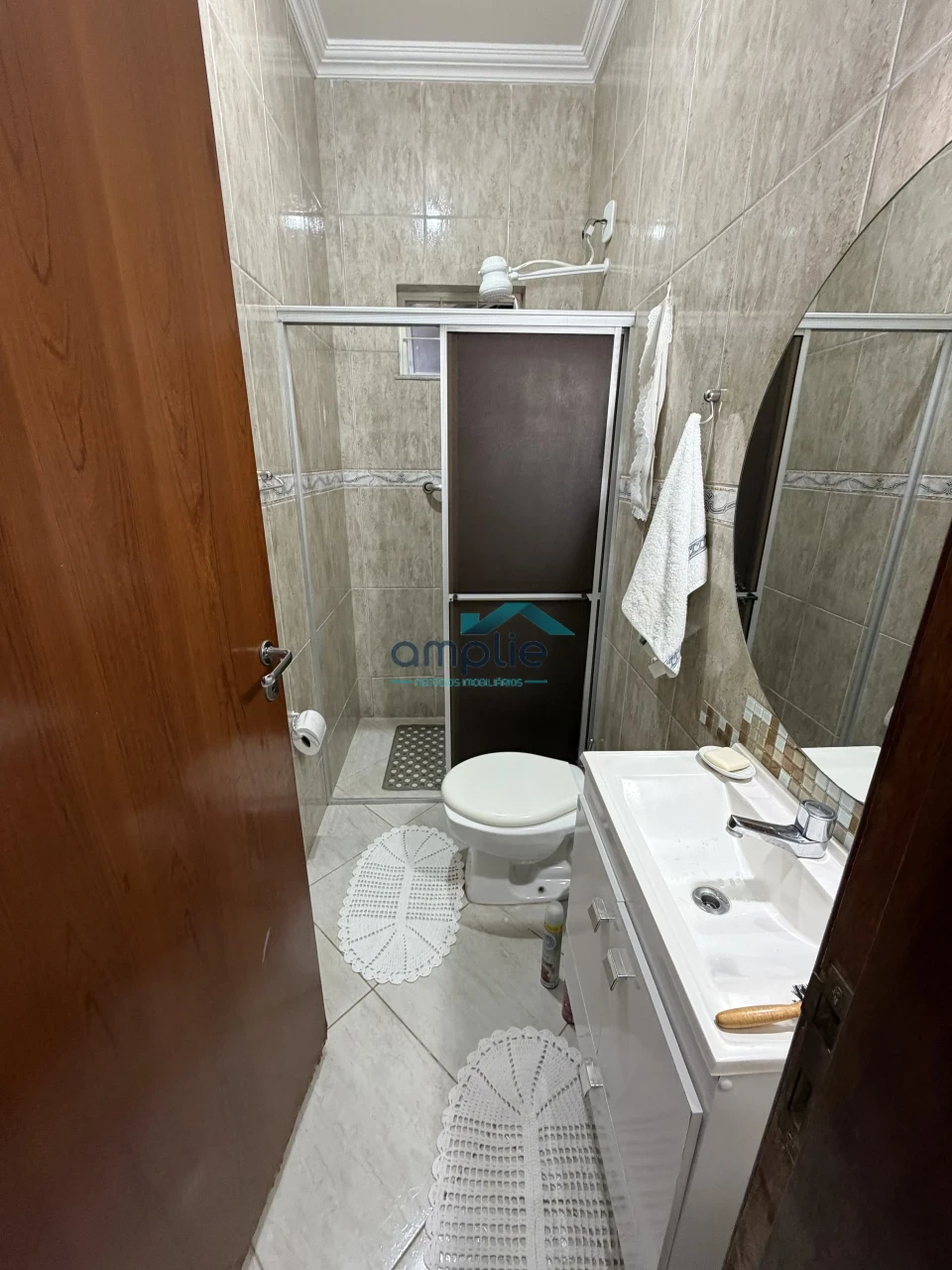CASA A VENDA - AO LADO DA AV. SÃO JOÃO - ACEITA PERMUTAS POR CARROS OU APTO.