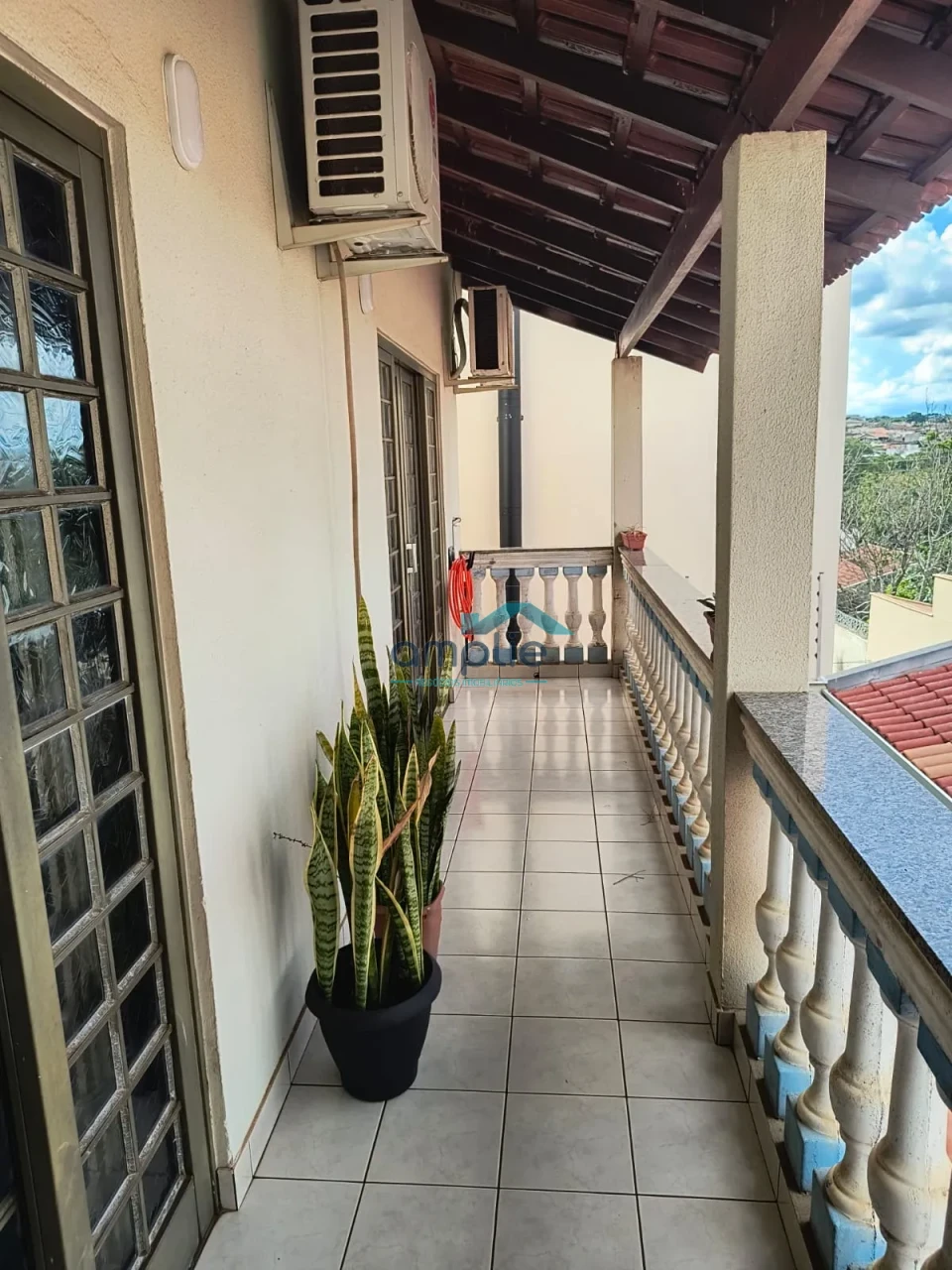 CASA BEM LOCALIZADA EM REGIÃO VALORIZADA - CONFIRA !