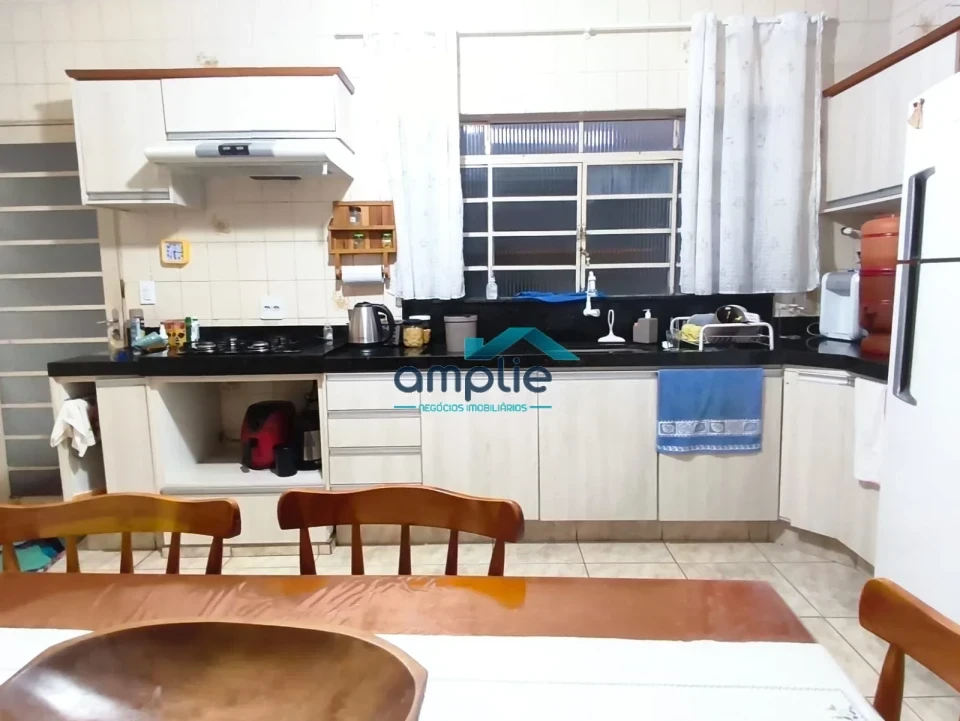 Imagens do imóveis CASA EM CONDOMÍNIO A VENDA - REGIÃO LESTE