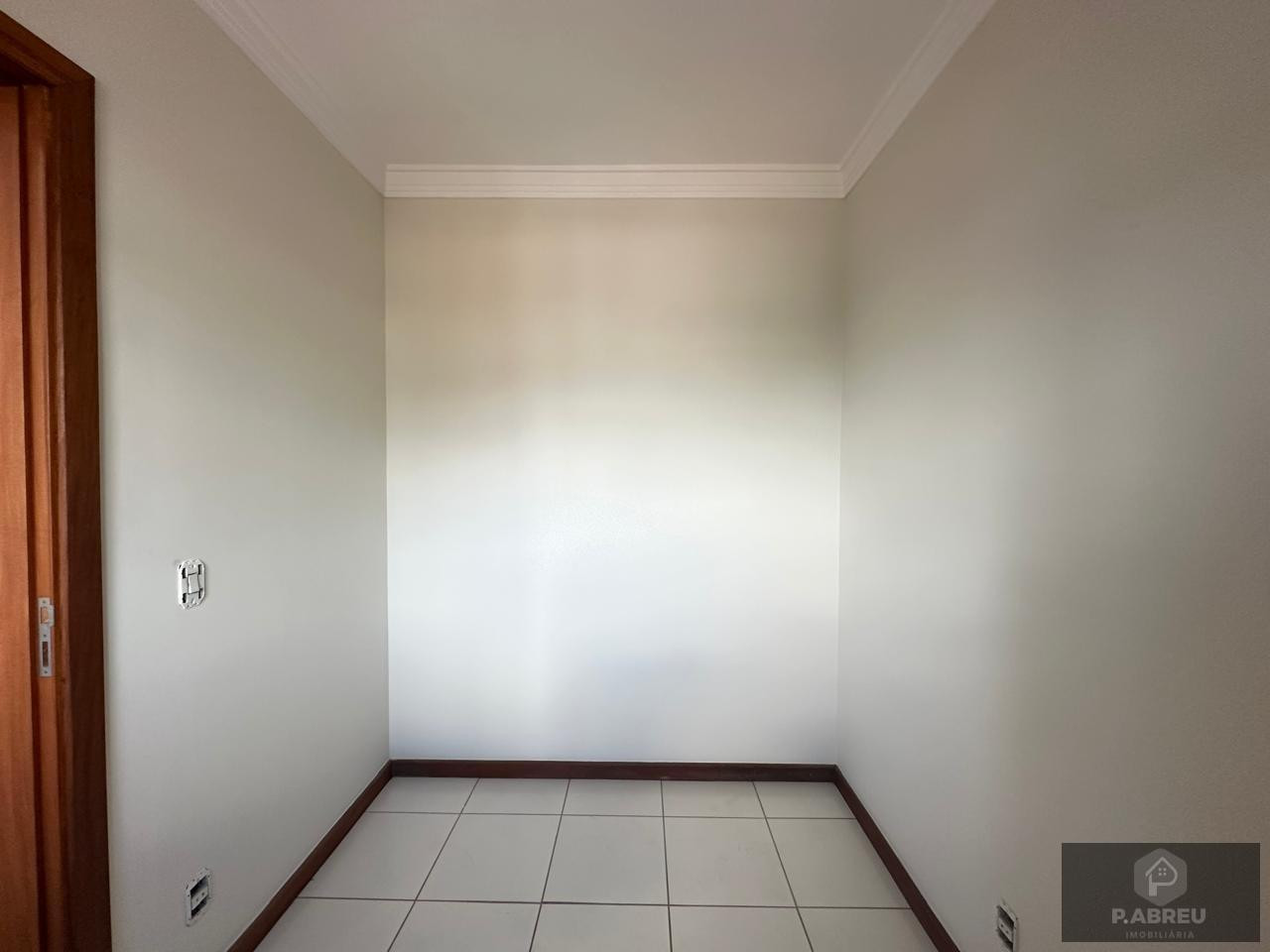 Imagens do imóveis Condomínio Edifício Raquel