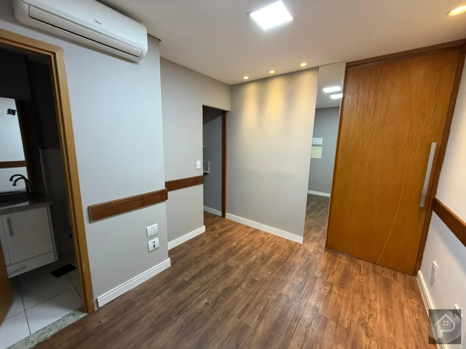 Imagens do imóveis Sala disponível para venda em condomínio