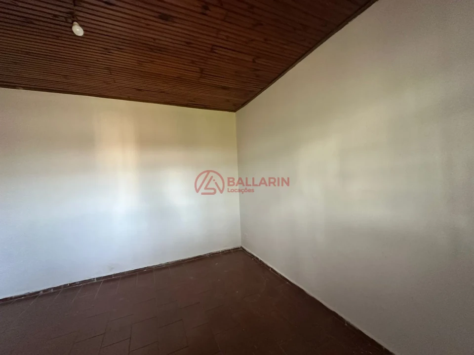 Imagens do imóveis Casa - AVENIDA LONDRINA 504 - FUNDOS - SAN RAFAEL