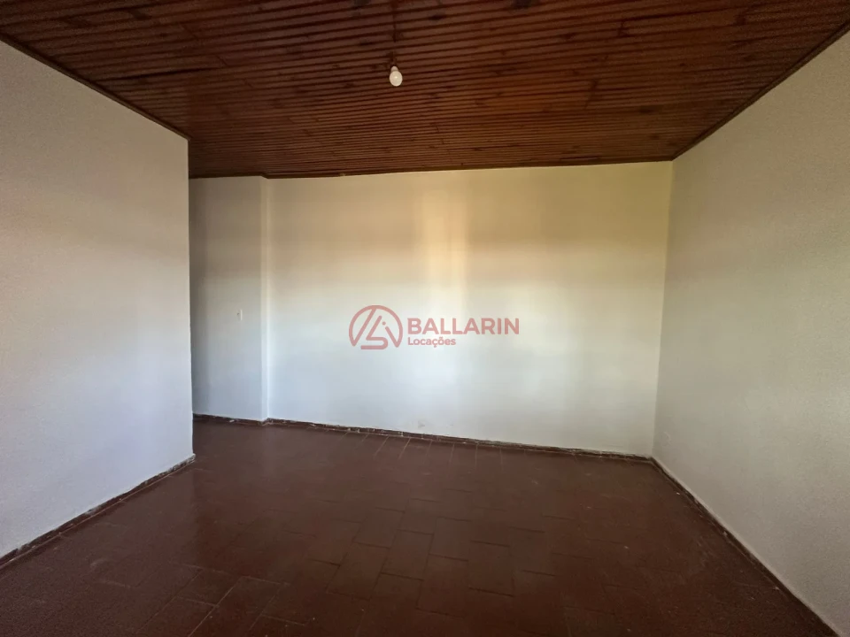 Imagens do imóveis Casa - AVENIDA LONDRINA 504 - FUNDOS - SAN RAFAEL
