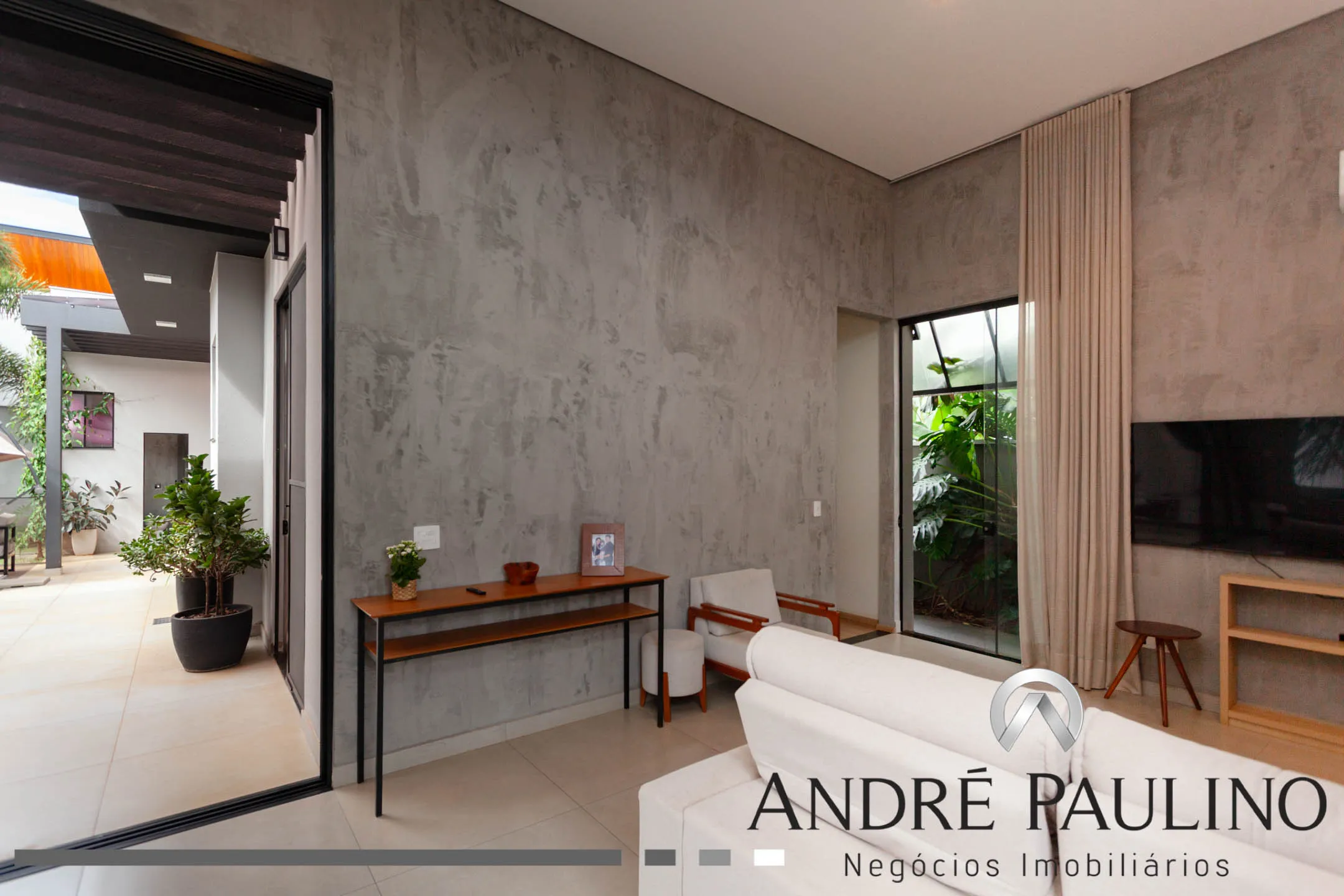 CONDOMÍNIO SUN LAKE