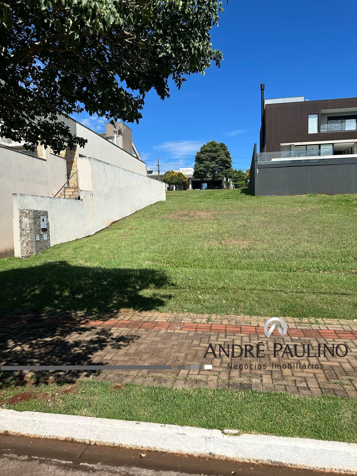 CONDOMÍNIO SUN LAKE