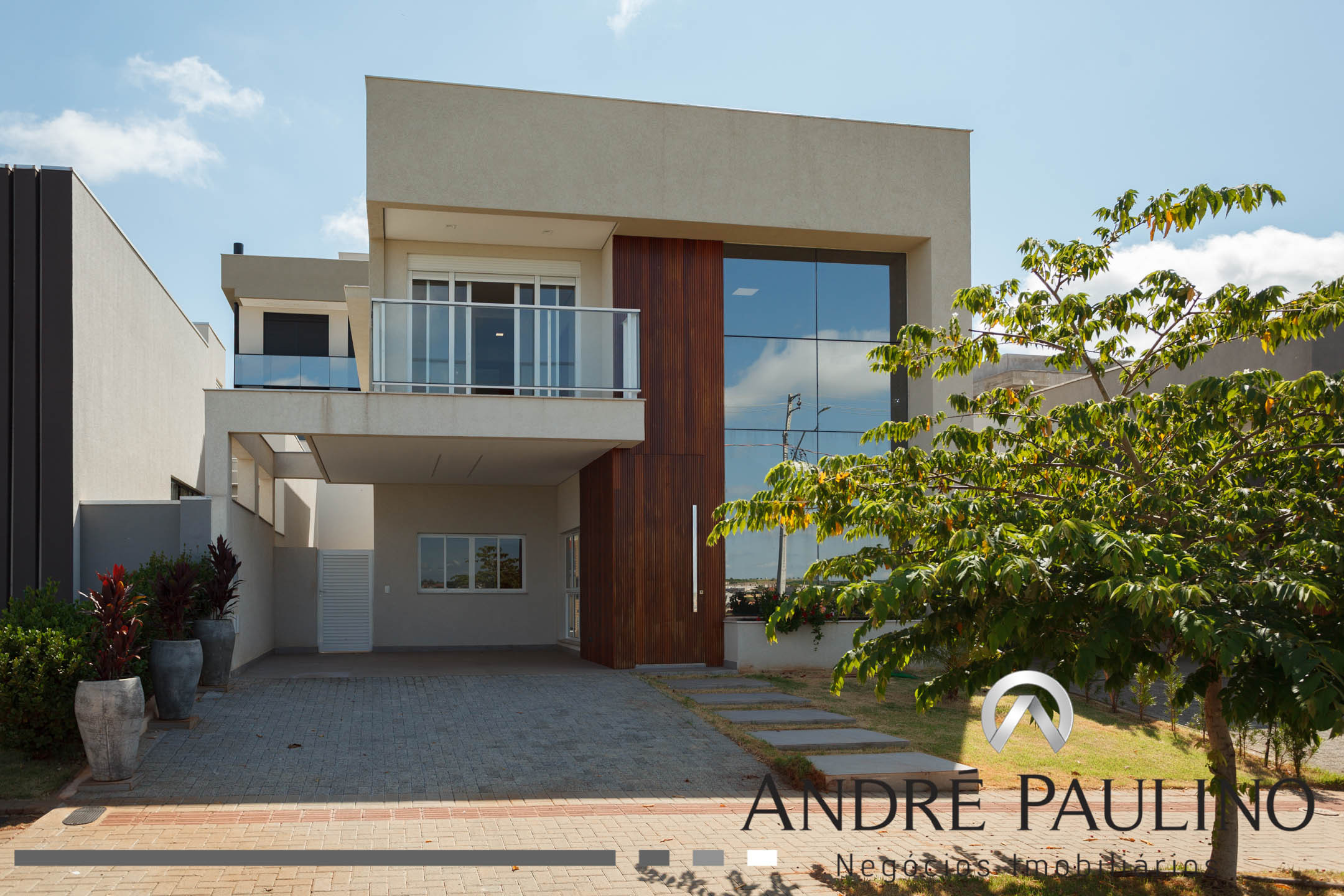 CONDOMÍNIO PARQUE TAUÁ