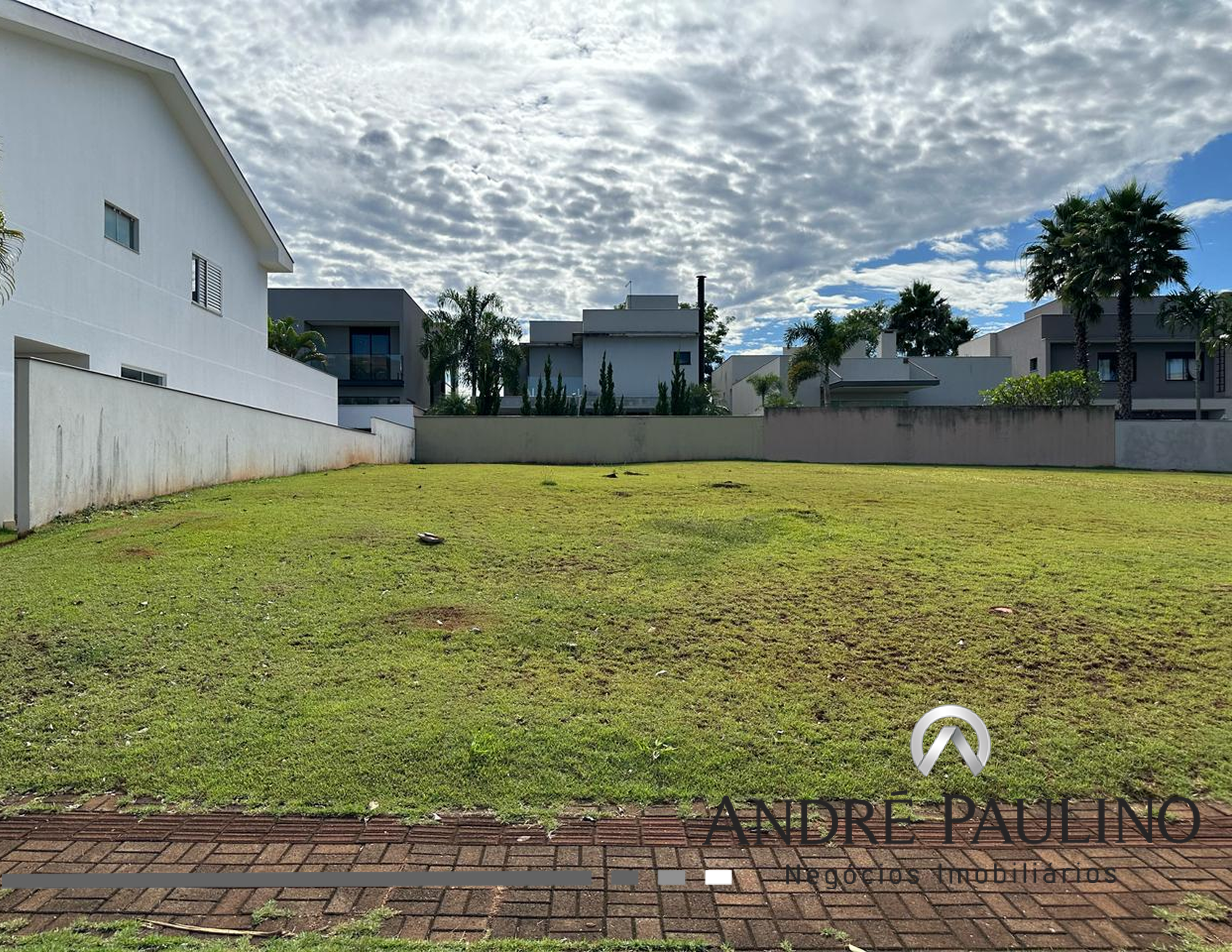 CONDOMÍNIO ALPHAVILLE 2