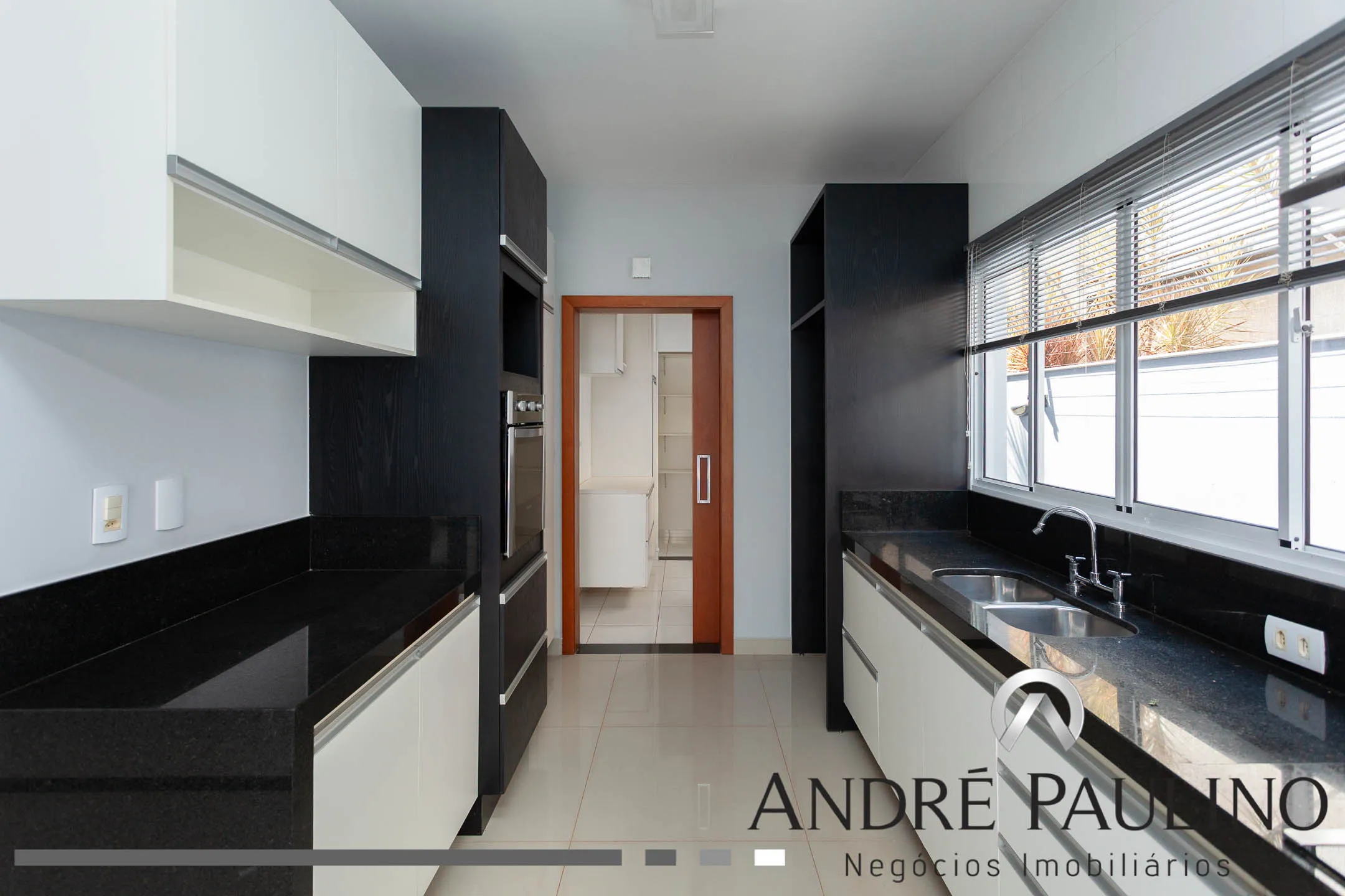 CONDOMÍNIO ALPHAVILLE 2