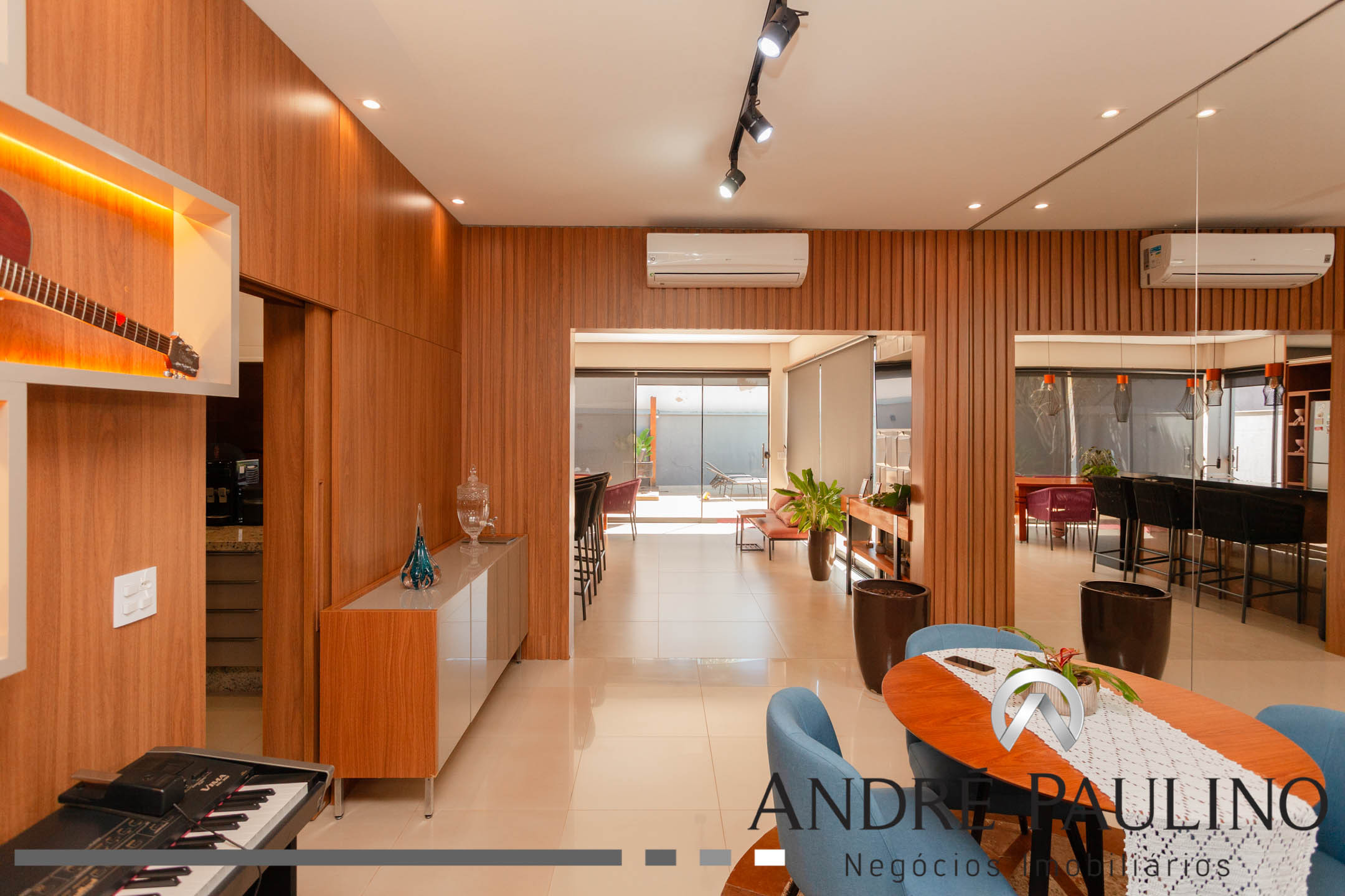 CONDOMÍNIO SUN LAKE