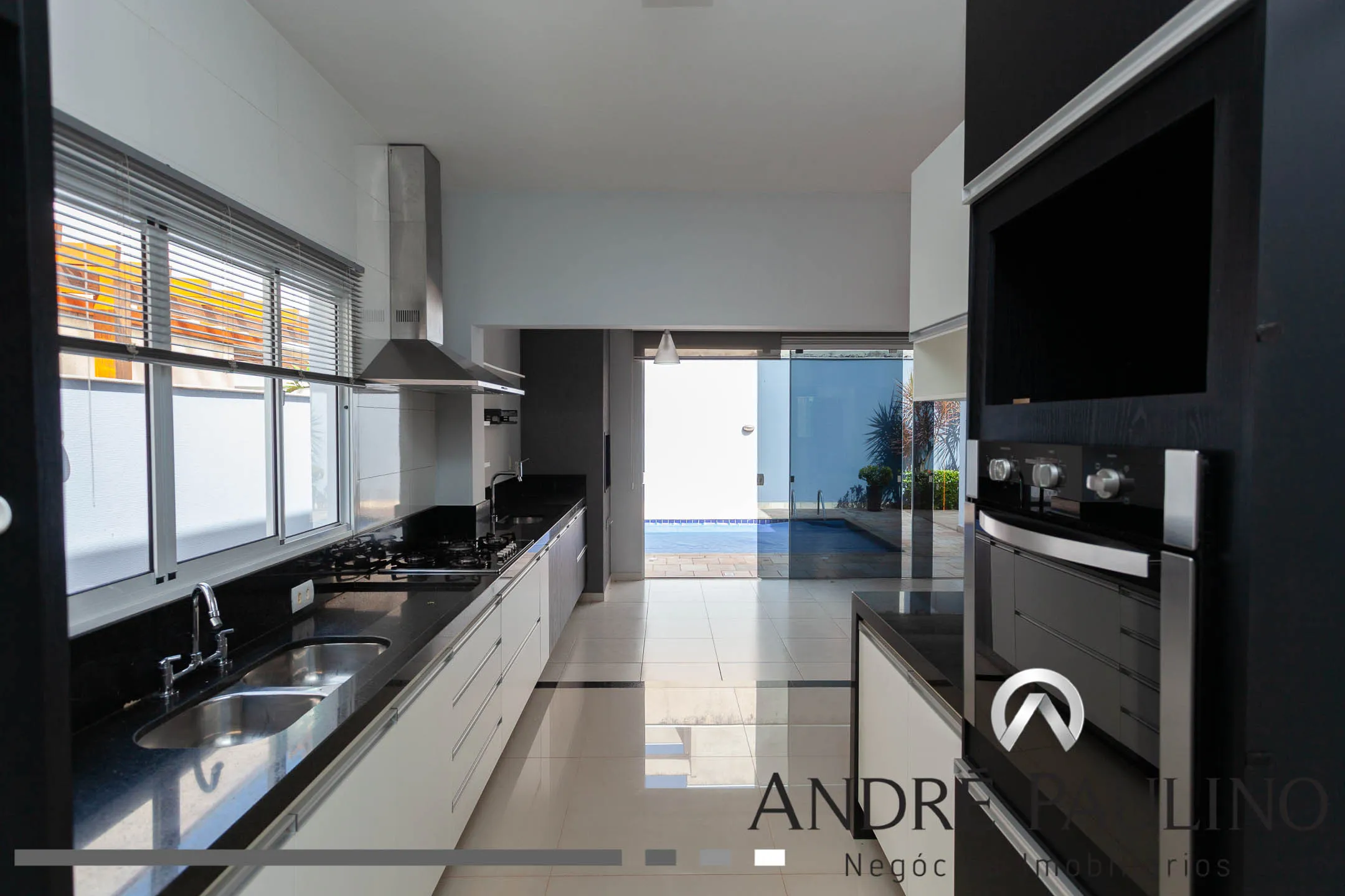 CONDOMÍNIO ALPHAVILLE 2