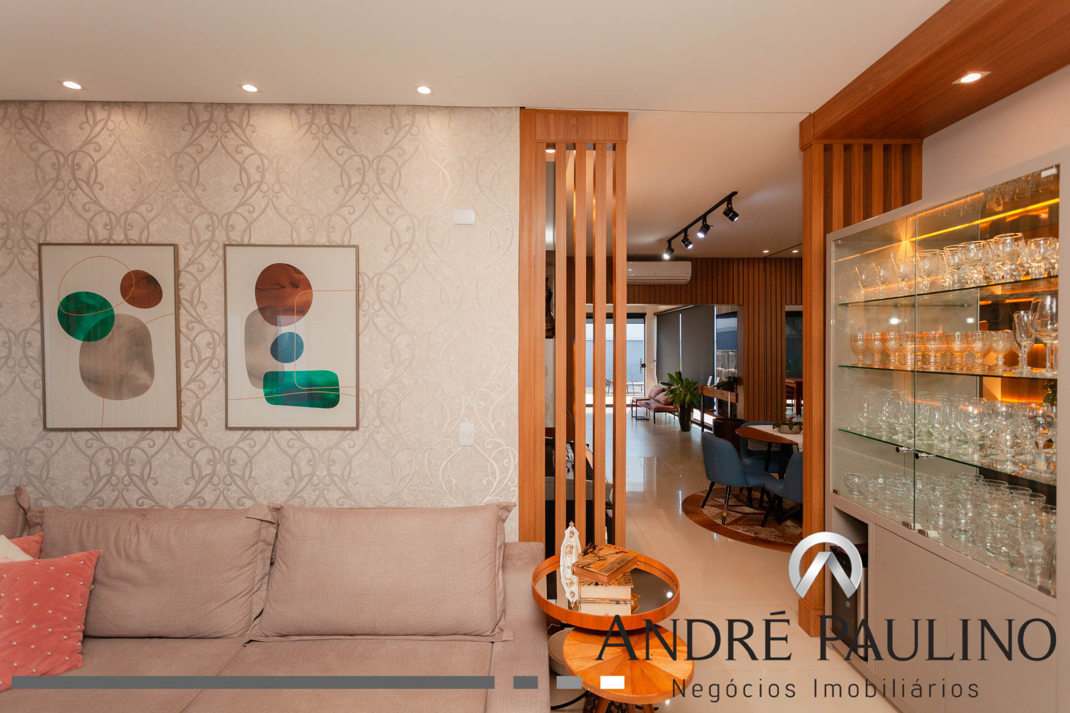 CONDOMÍNIO SUN LAKE