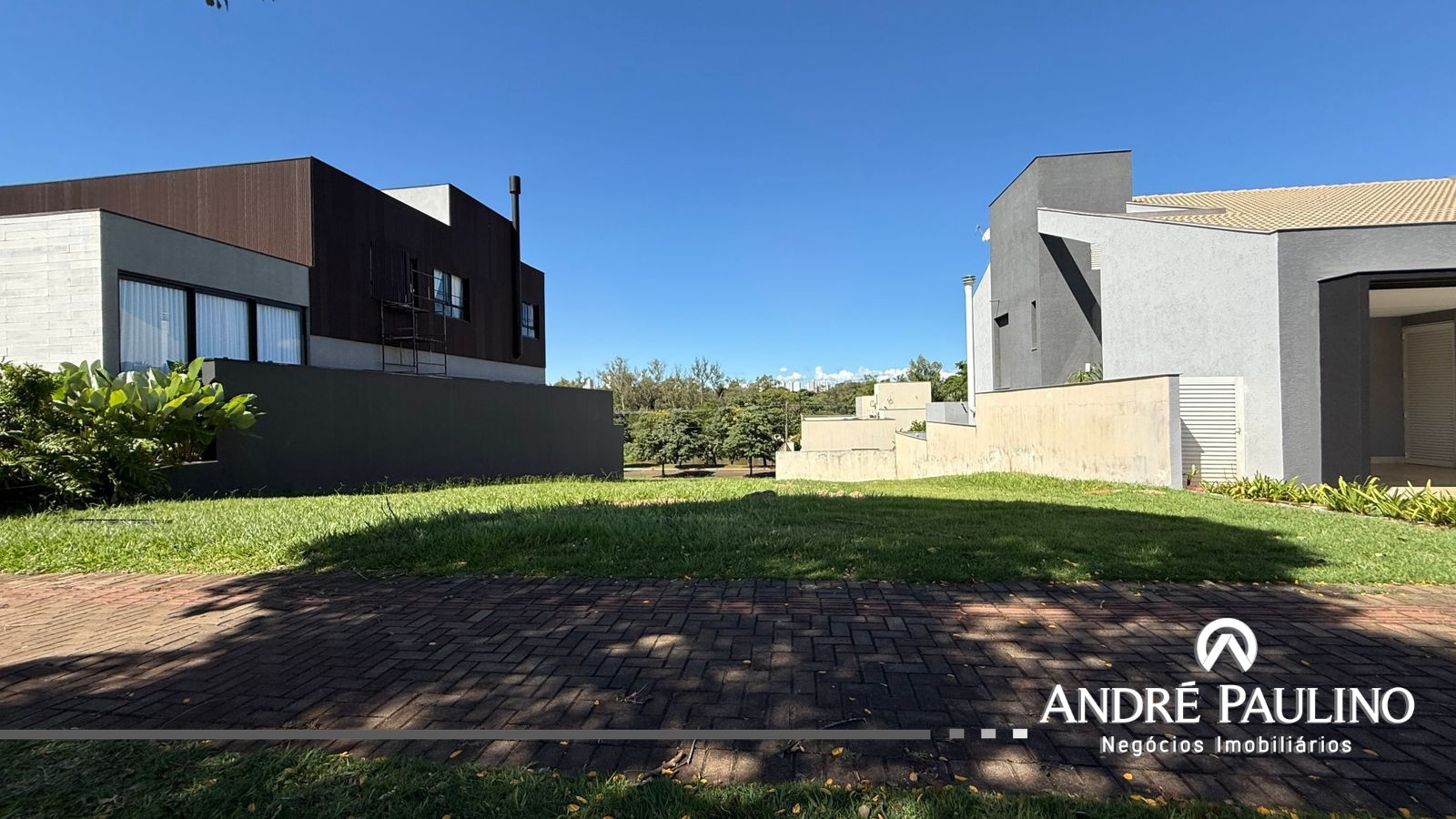 CONDOMÍNIO SUN LAKE