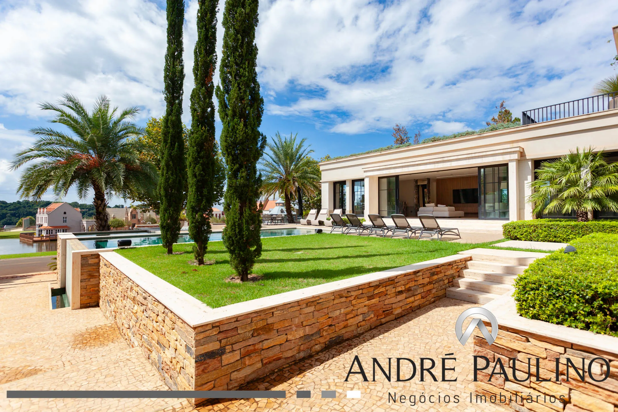 CONDOMÍNIO EURO ROYAL