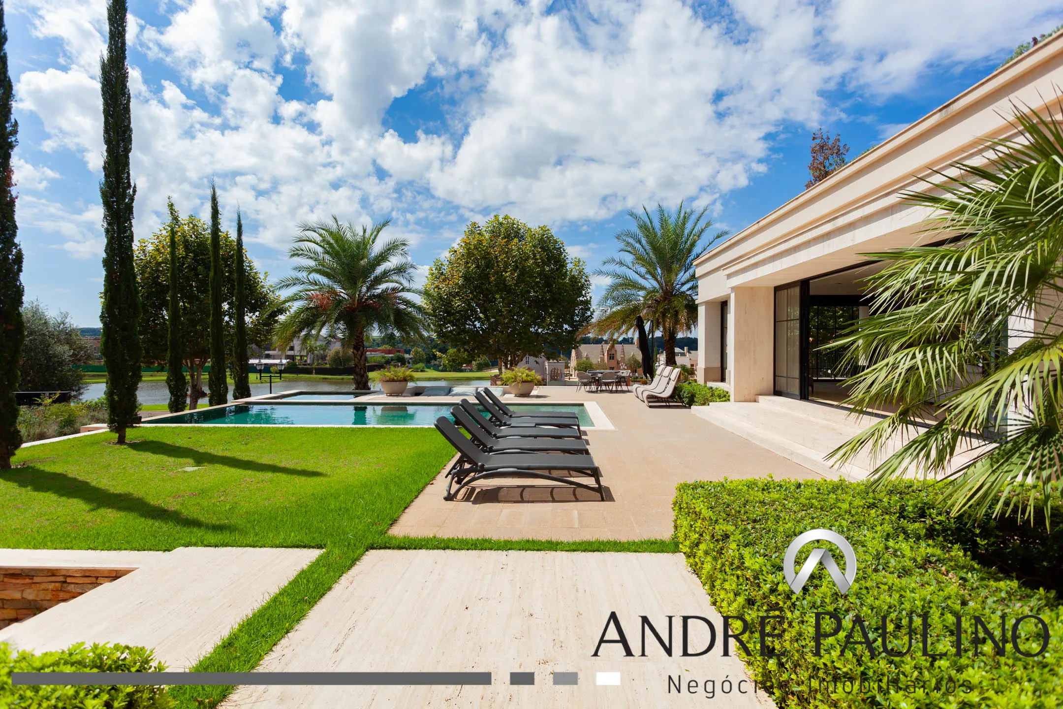 CONDOMÍNIO EURO ROYAL