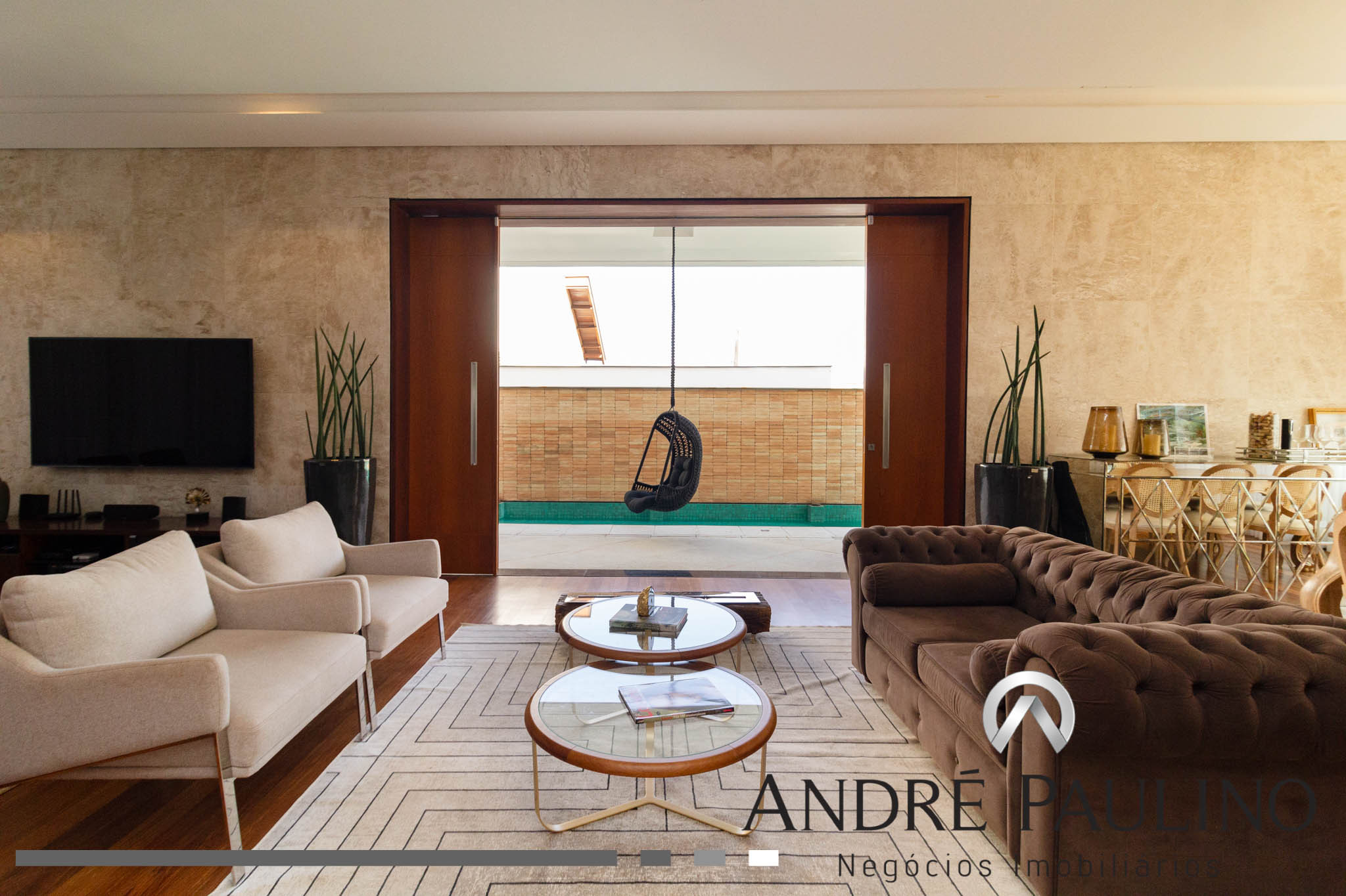 CONDOMÍNIO PITANGUÁ