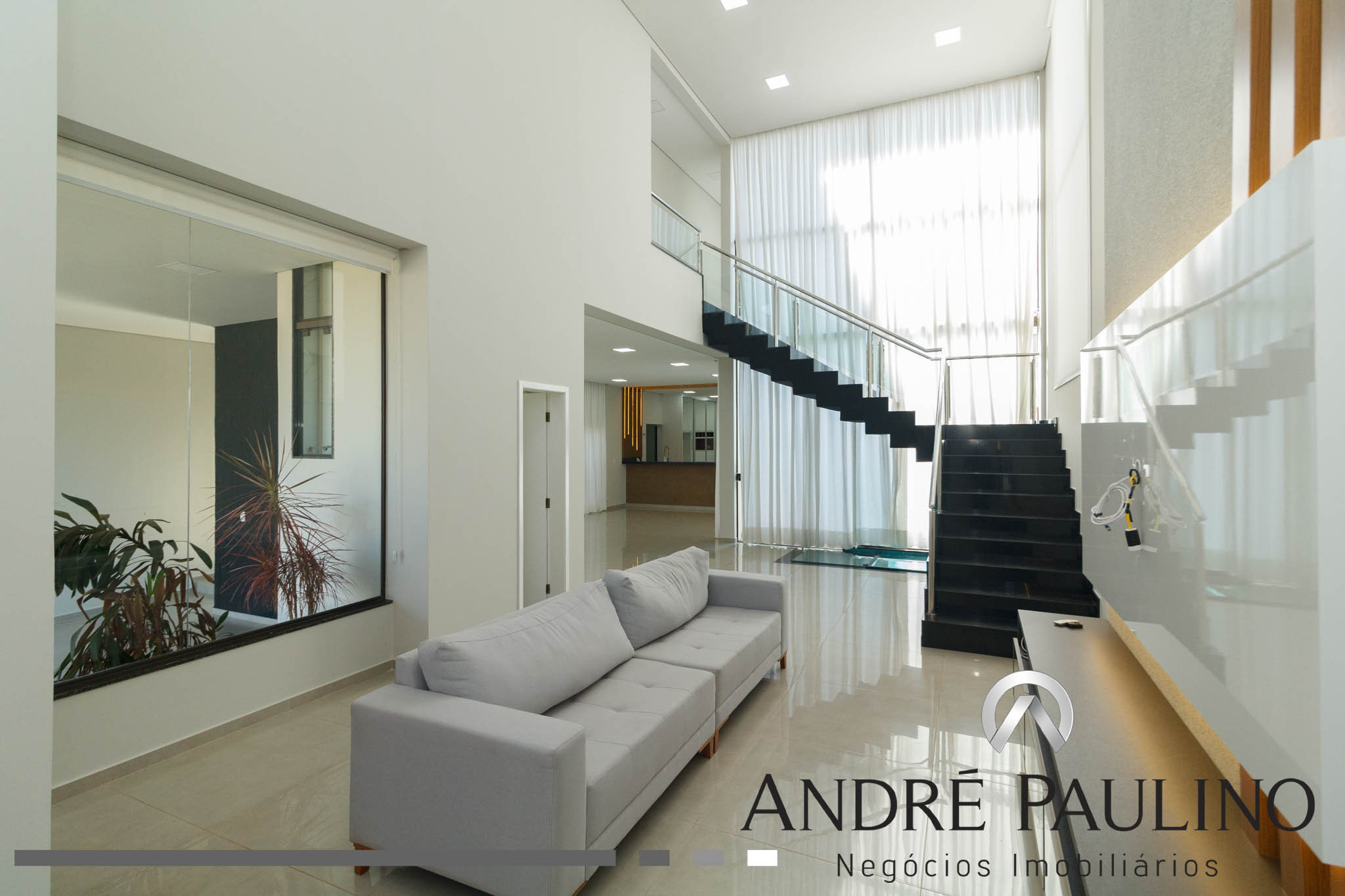 CONDOMÍNIO ROYAL FOREST