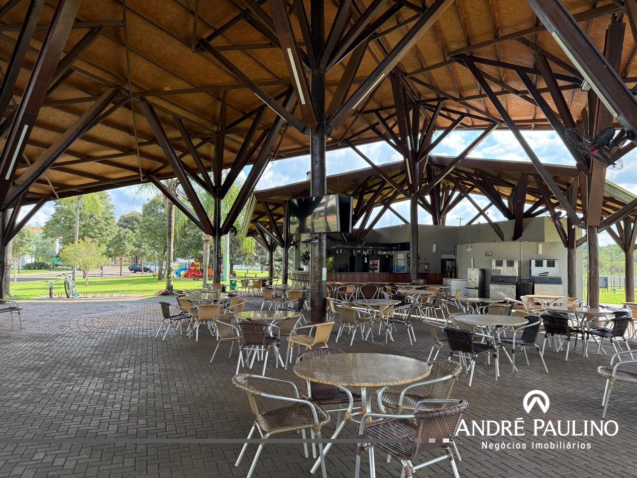 CONDOMÍNIO SUN LAKE