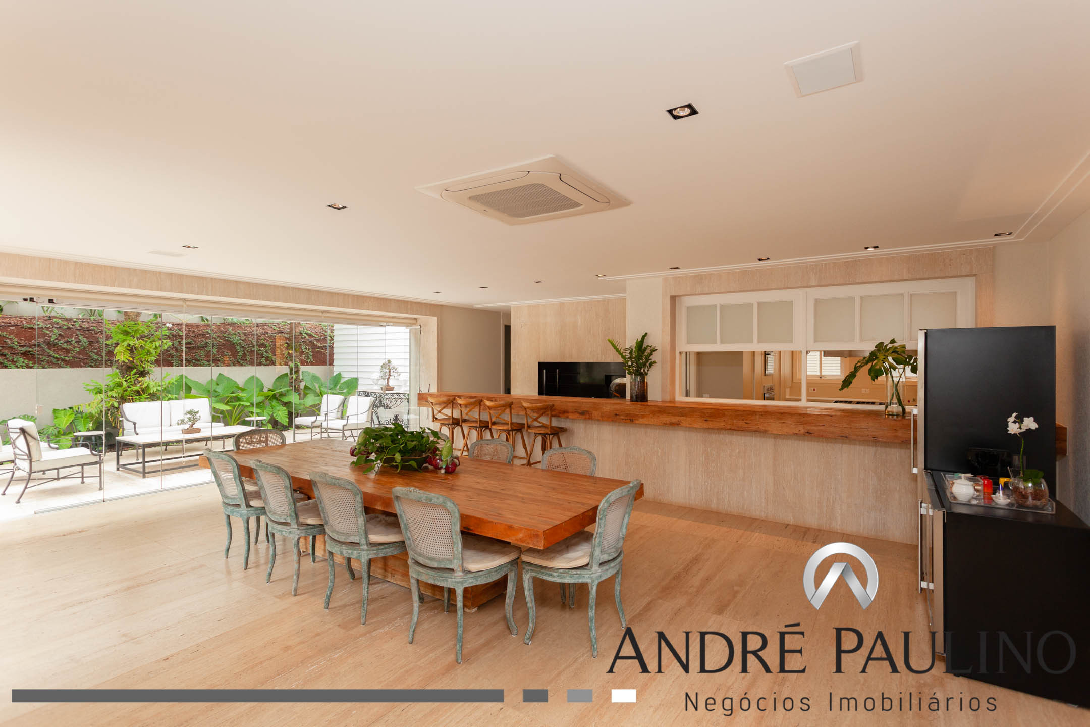 CONDOMÍNIO ALPHAVILLE 1 (Imbuias e Jacarandás)