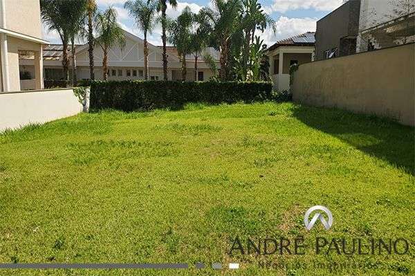 CONDOMÍNIO ROYAL PARK