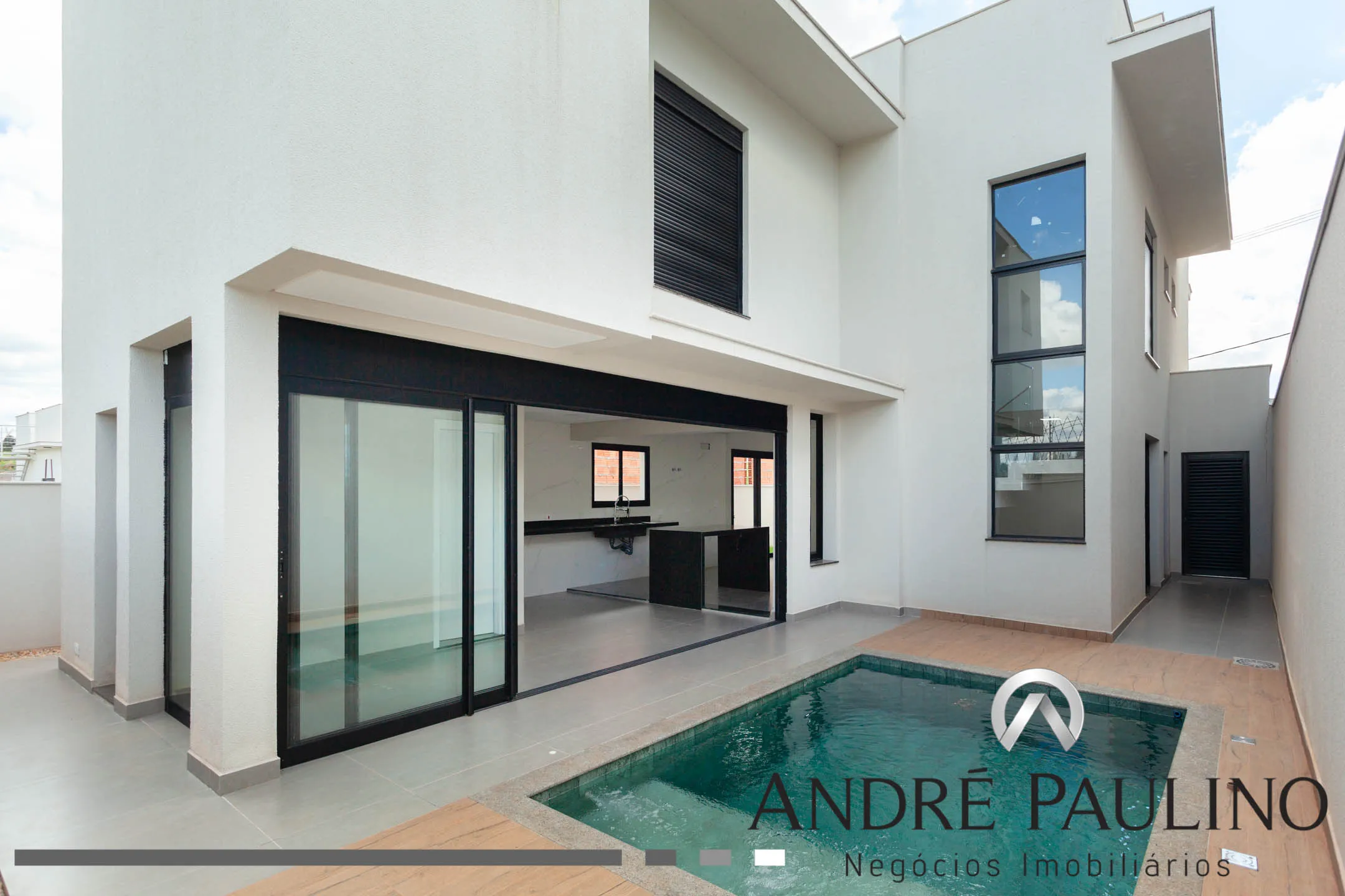 CONDOMÍNIO PARQUE TAUÁ