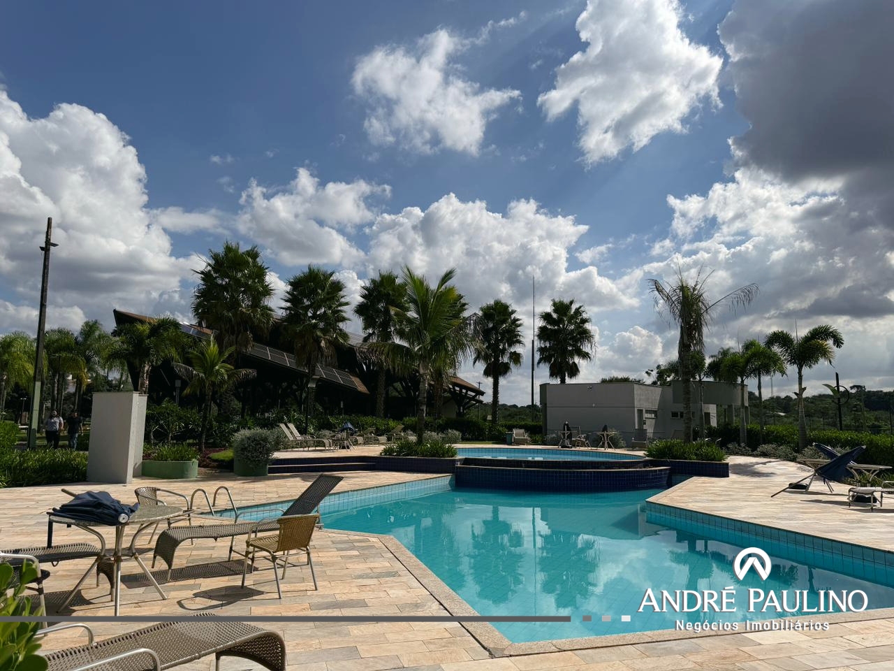 CONDOMÍNIO SUN LAKE