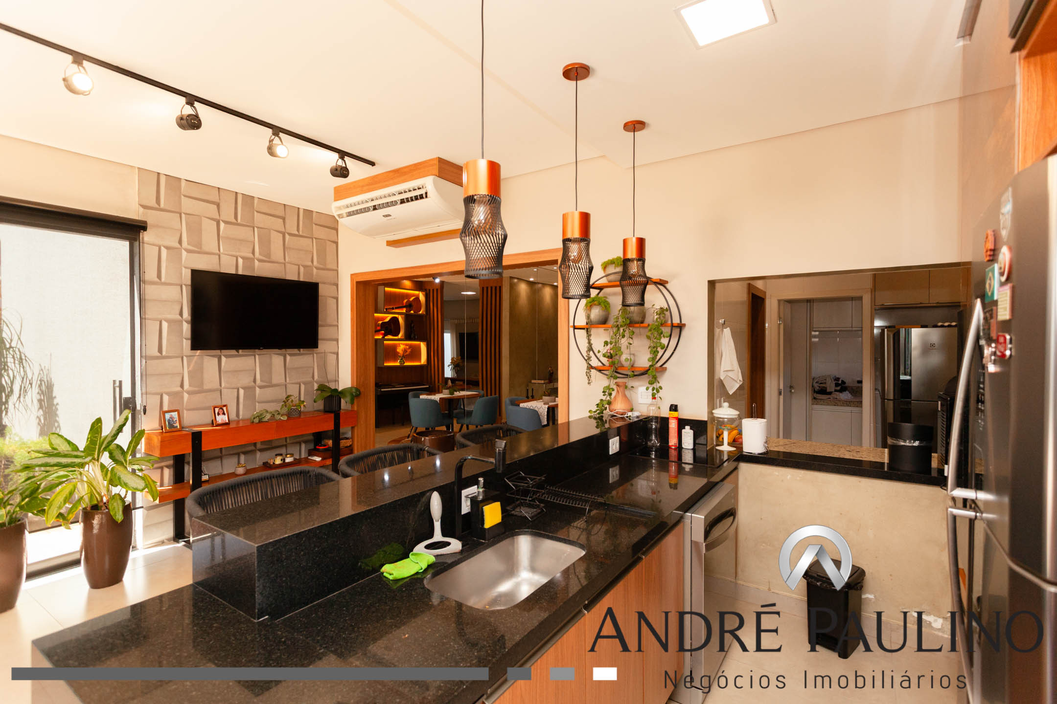 CONDOMÍNIO SUN LAKE