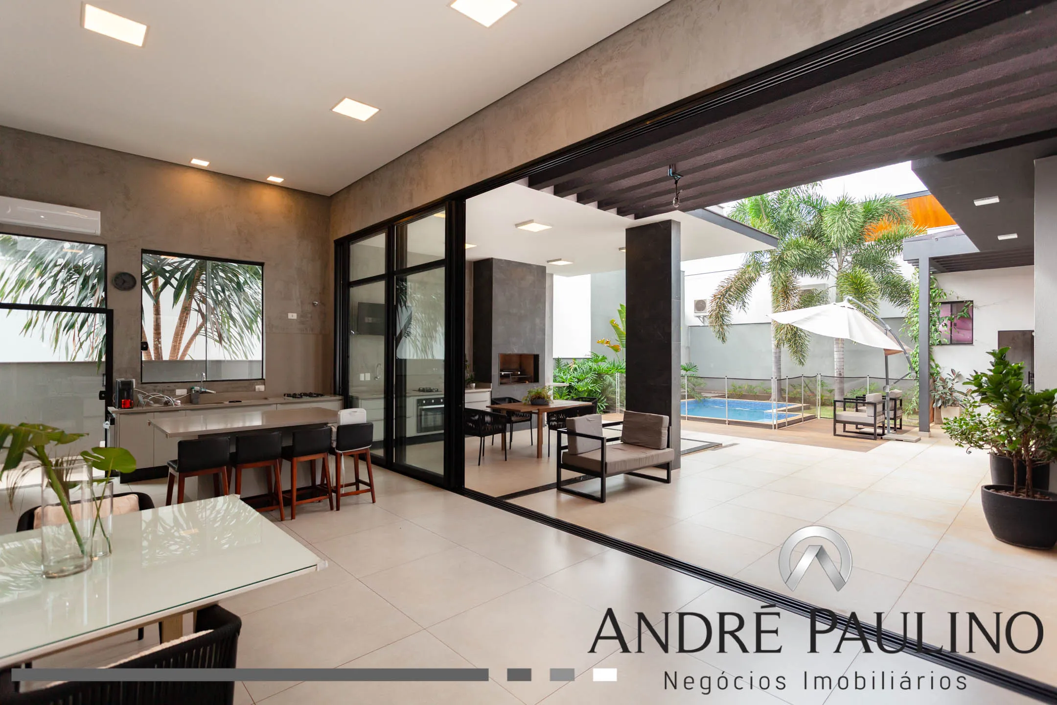 CONDOMÍNIO SUN LAKE