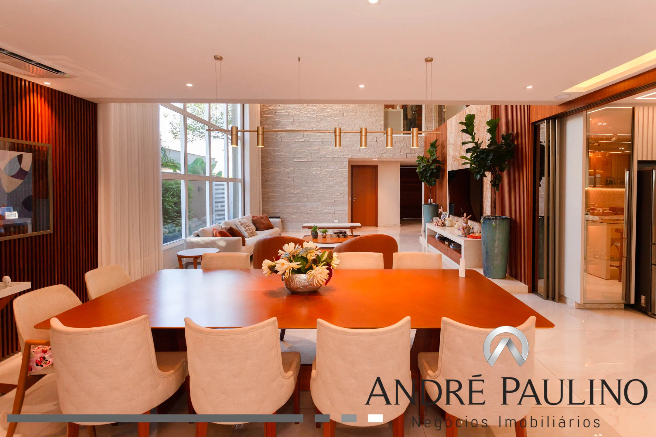 CONDOMÍNIO ALPHAVILLE 1 (Imbuias e Jacarandás)