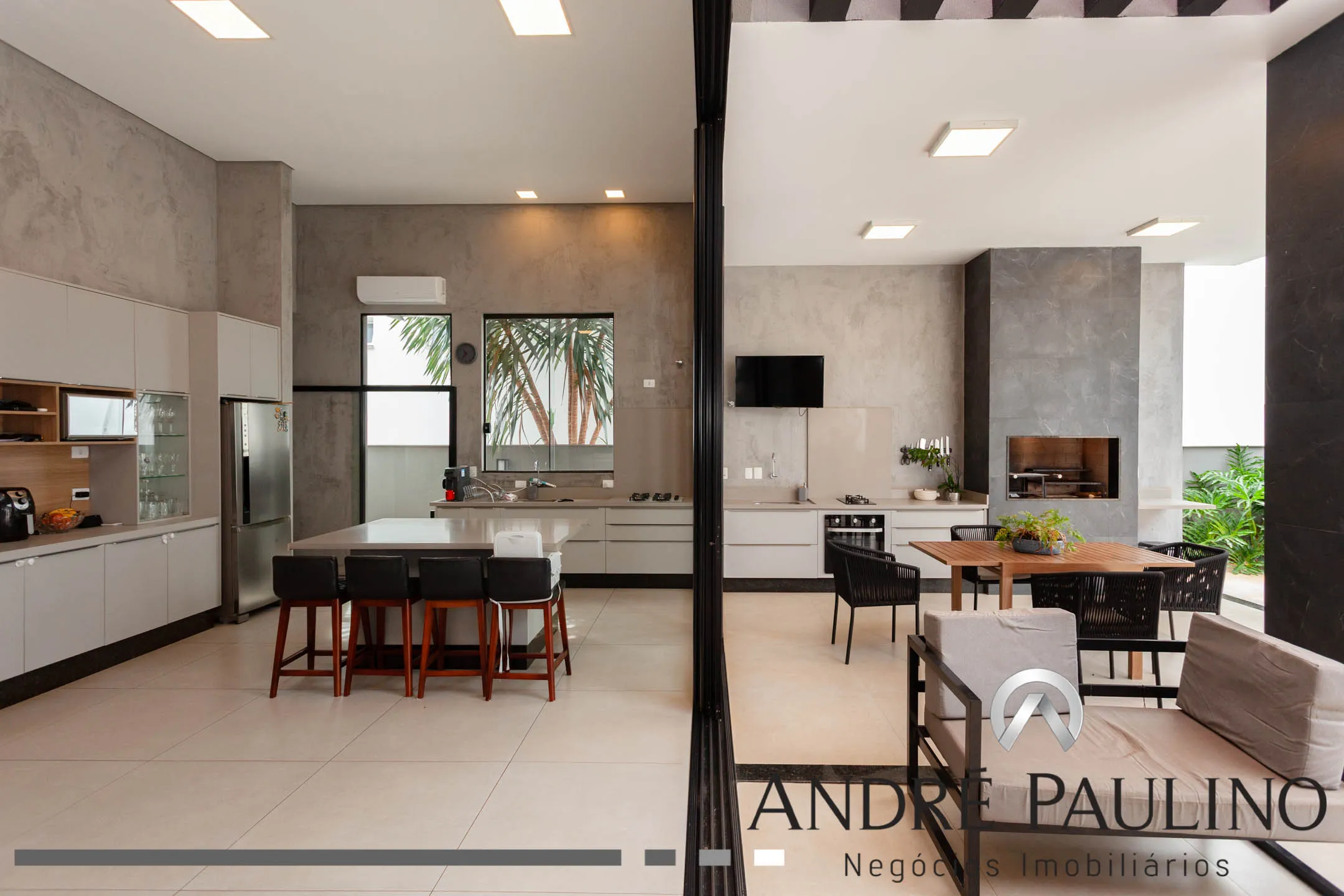 CONDOMÍNIO SUN LAKE